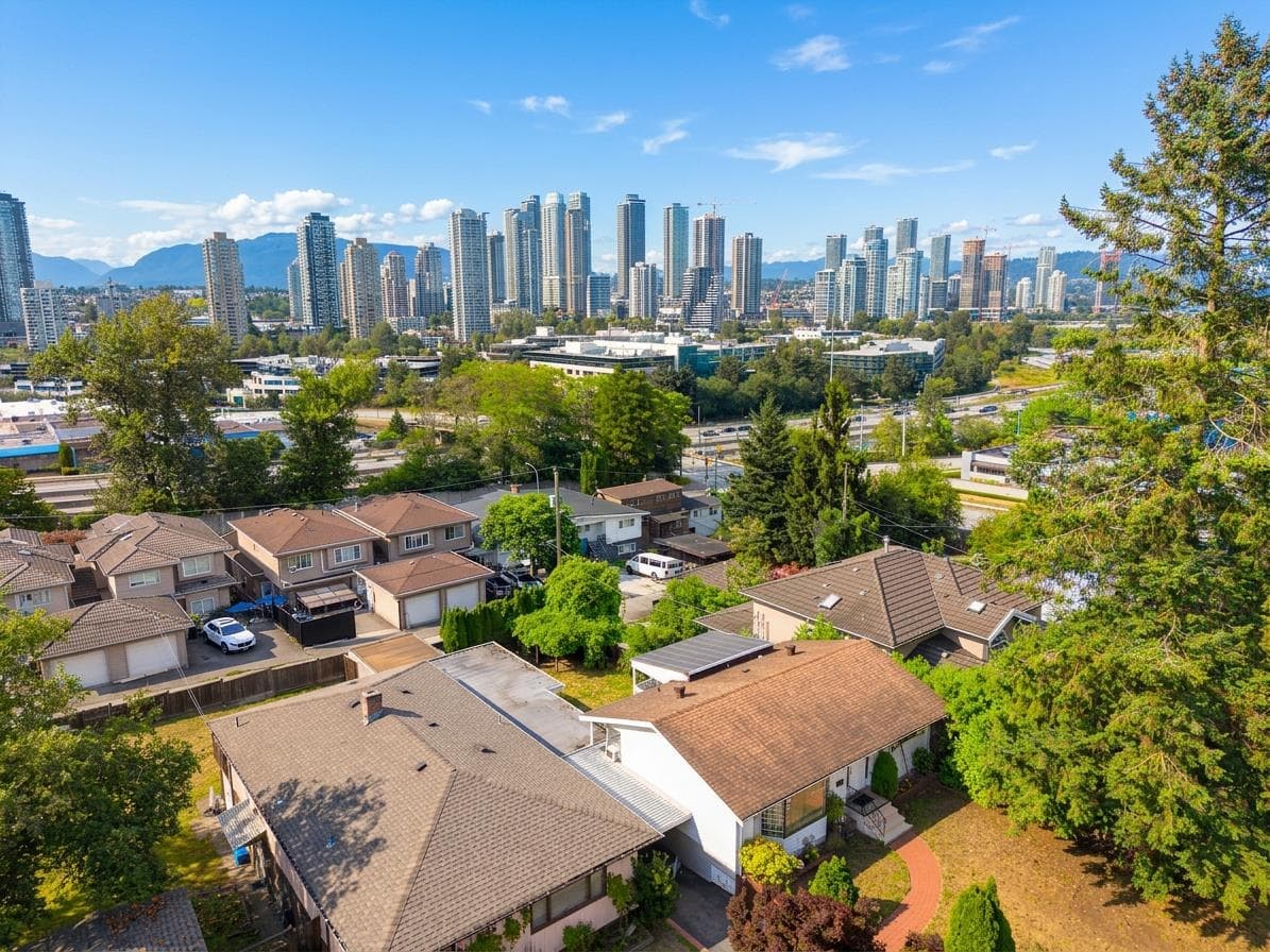 4137 Dominion Street, Burnaby, V5G 1C5 — photo 2