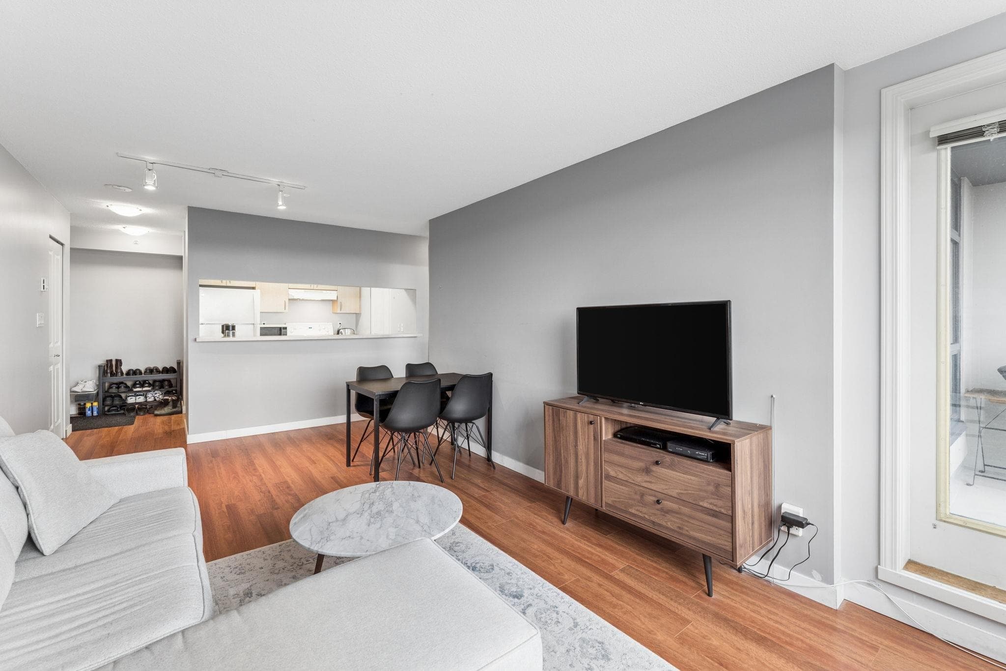 901 - 3520 Crowley Drive, Vancouver, V5R 6G9 — photo 1