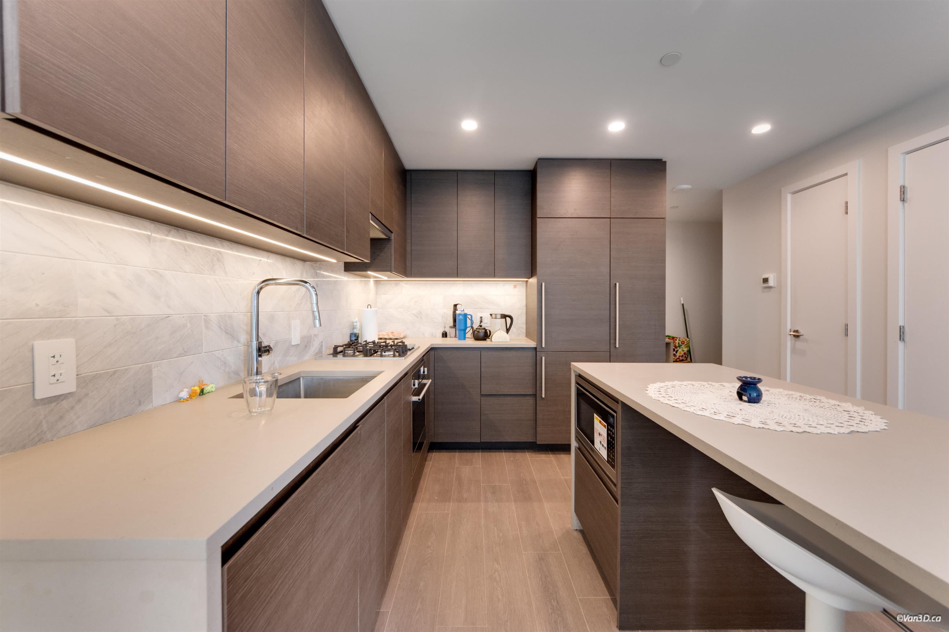 2812 - 2108 Gilmore Avenue, Burnaby, V5C 0N8 — photo 2