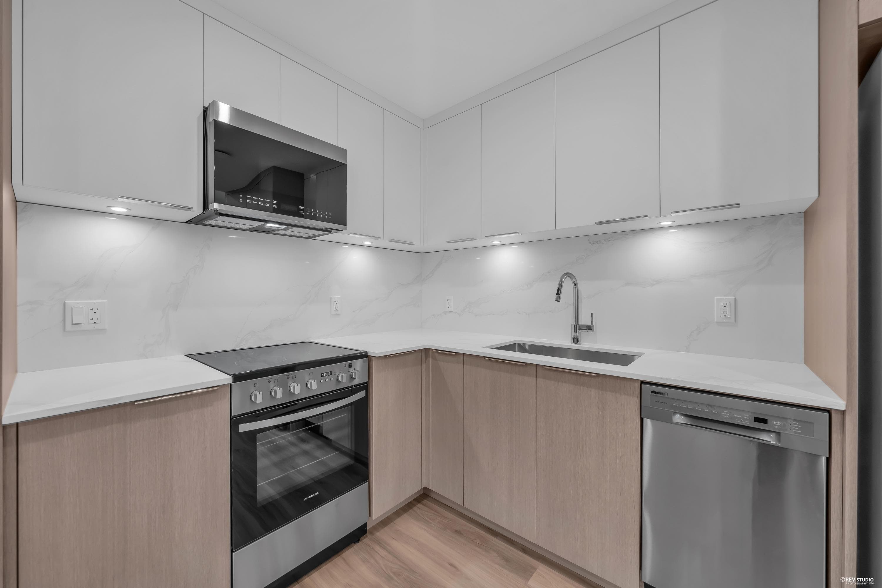 1726 Templeton Drive, Vancouver, V5N 0K2 — photo 3