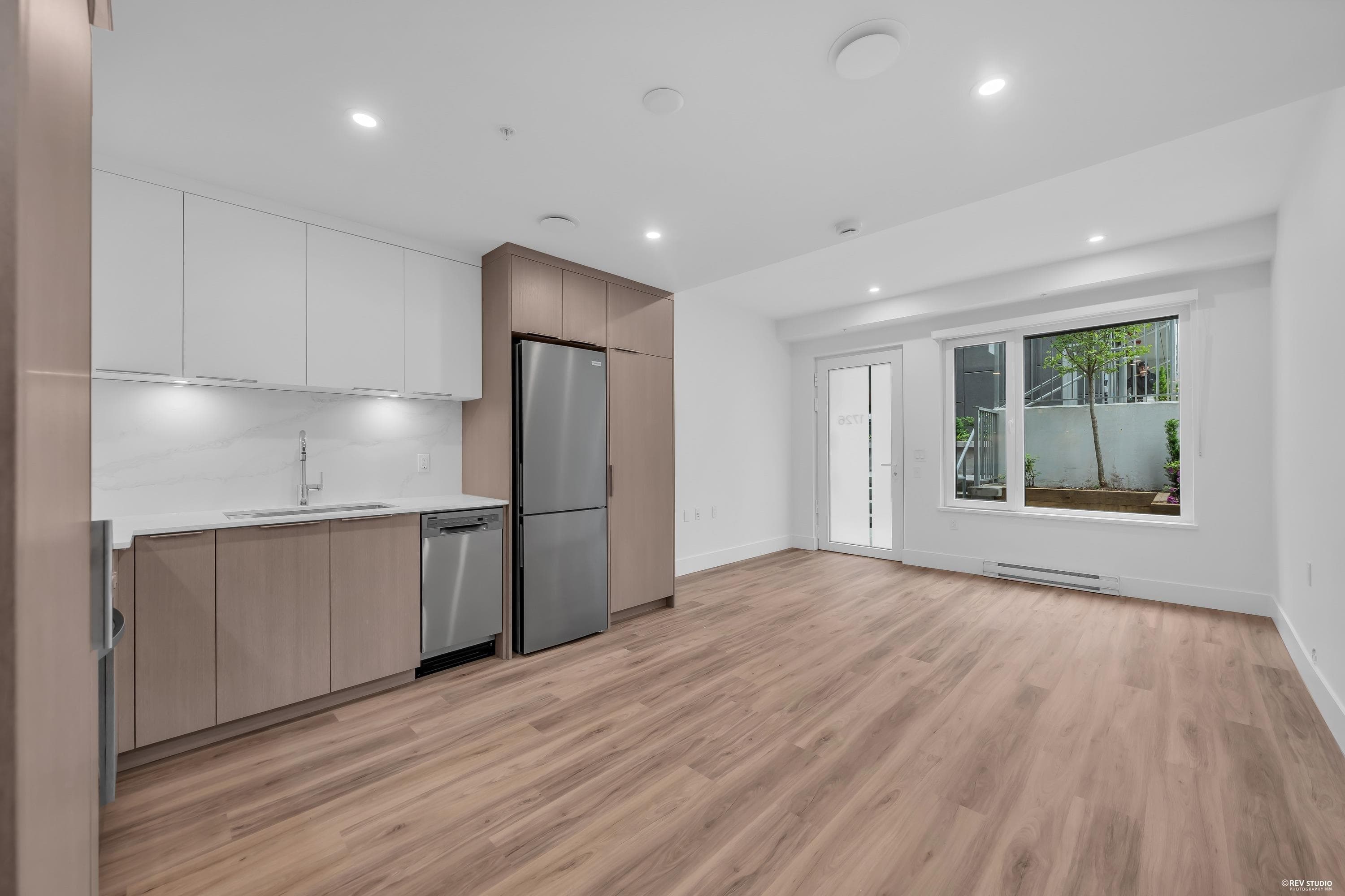 1726 Templeton Drive, Vancouver, V5N 0K2 — photo 4