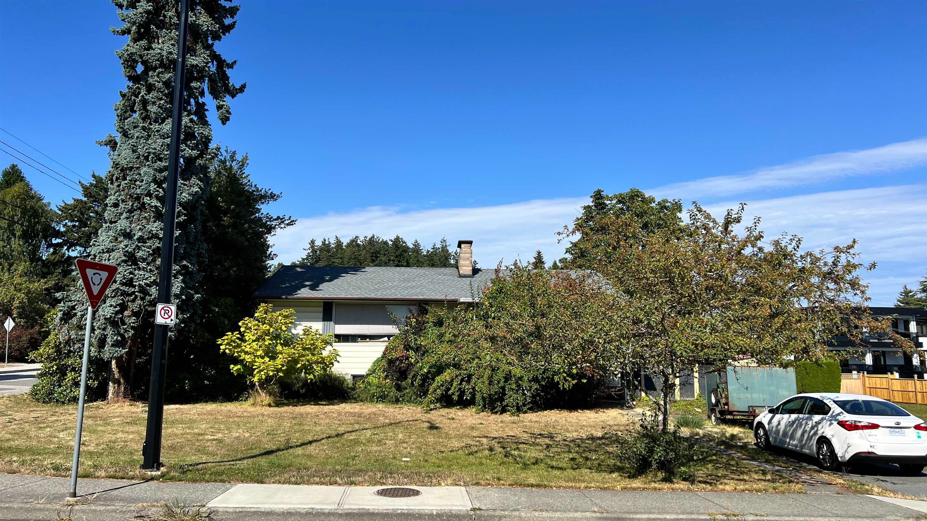 15407 Pacific Avenue, White Rock, V4B 1R4 — photo 1