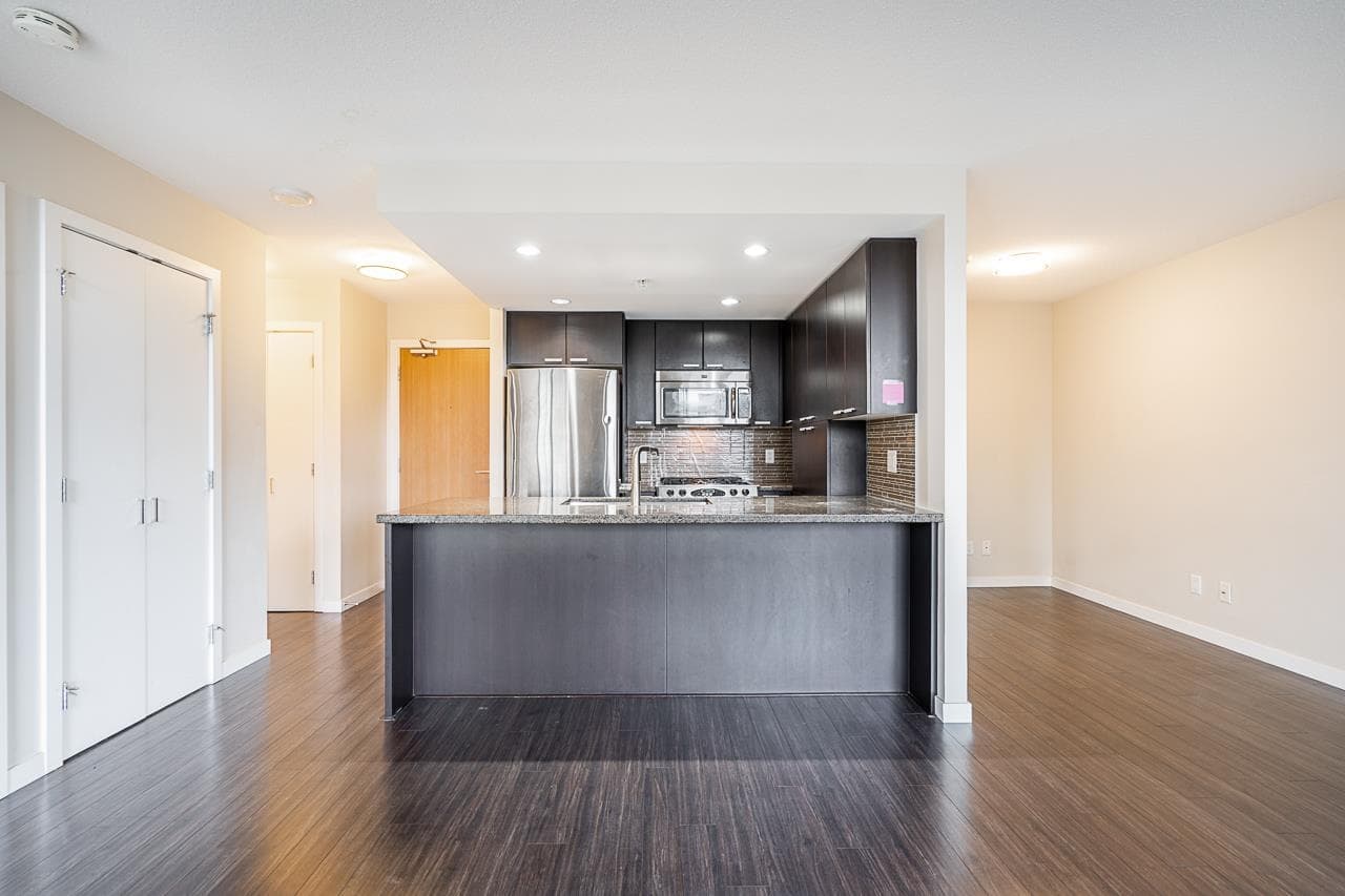 1705 - 2232 Douglas Road, Burnaby, V5C 0G9 — photo 3