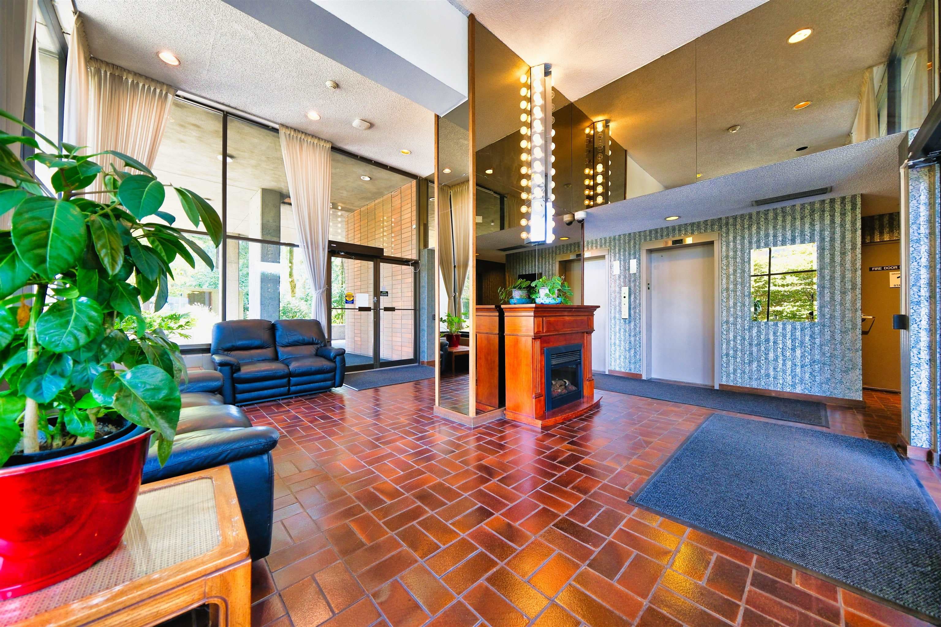 504 - 3737 Bartlett Court, Burnaby, V3J 7E3 — photo 2