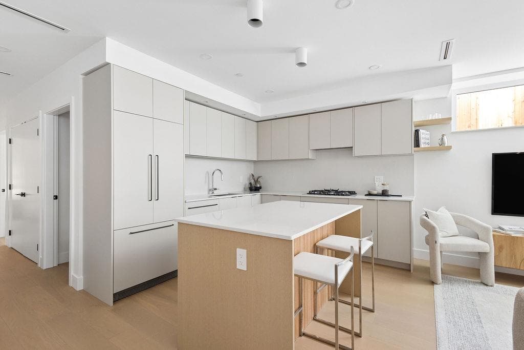2 - 2124 E 8 Avenue, Vancouver, V5N 1V5 — photo 4