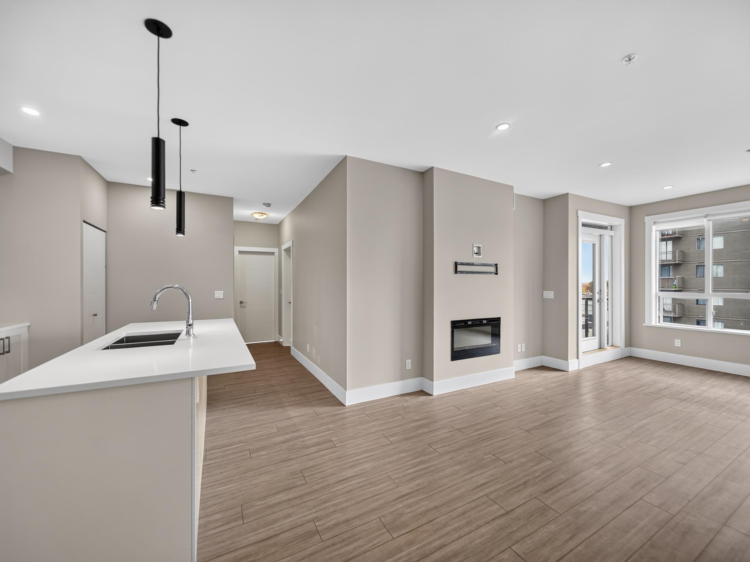 405 - 22335 Mcintosh Avenue, Maple Ridge, V2X 3C2 — photo 3
