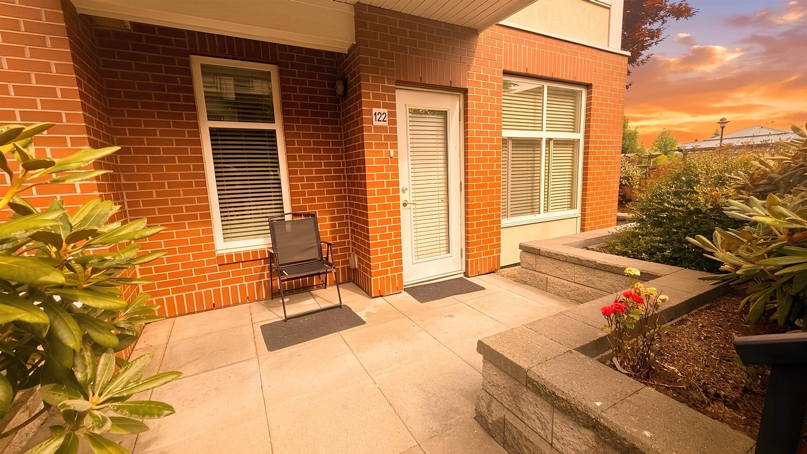 122 - 15956 86a Avenue, Surrey, V4N 6N8 — photo 2