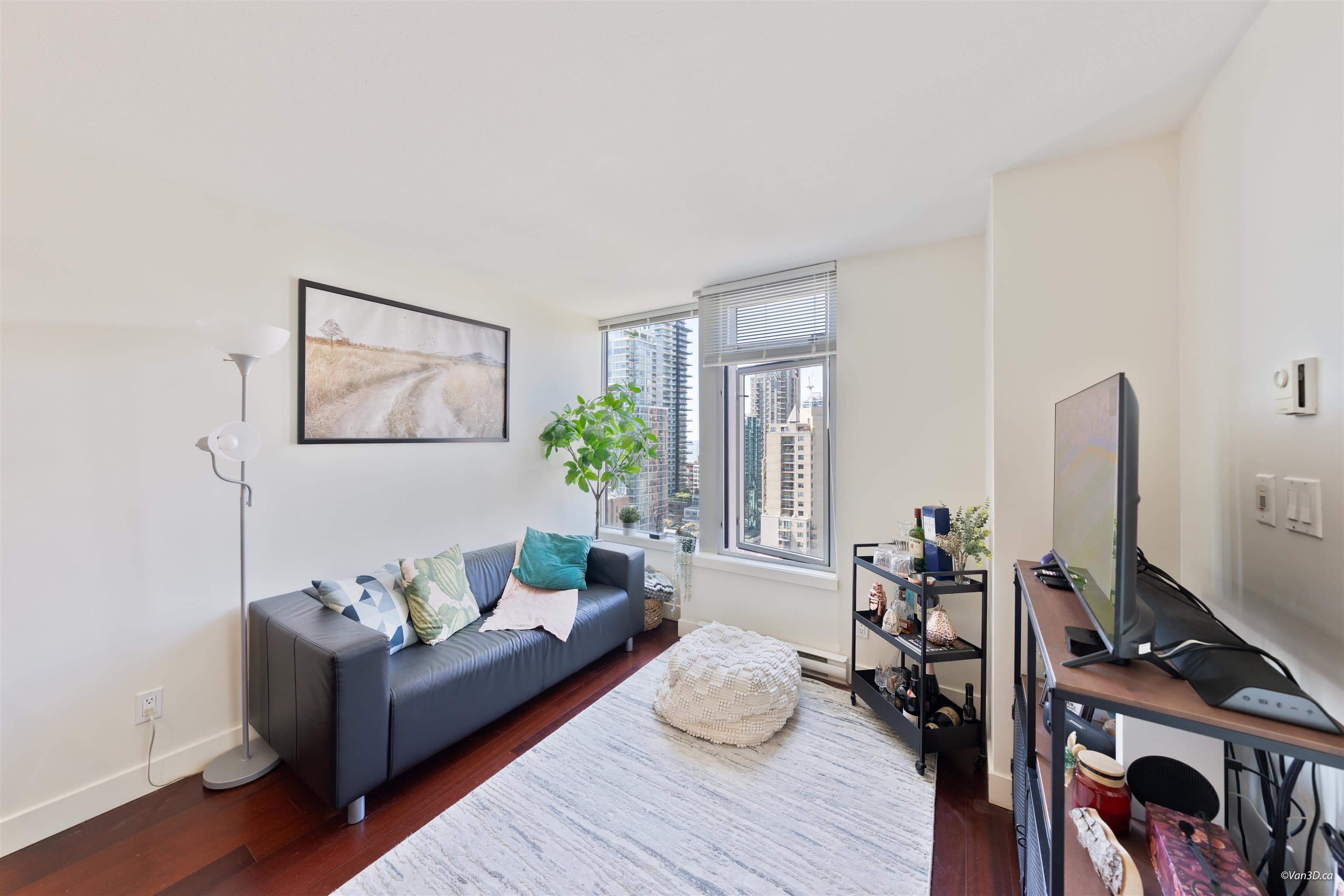 2204 - 1255 Seymour Street, Vancouver, V6B 0H1 — photo 2