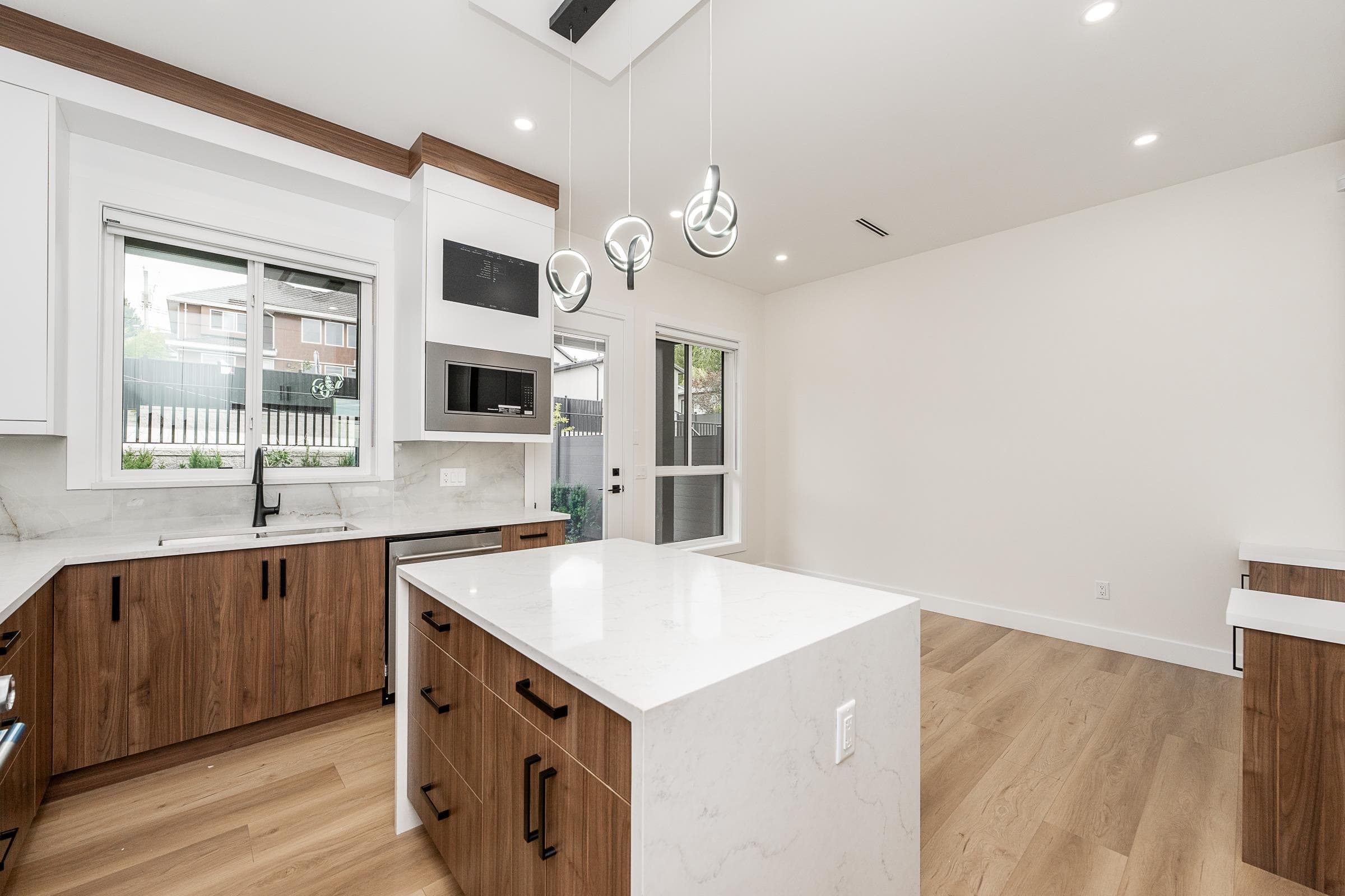 101 - 1149 Dansey Avenue, Coquitlam, V3K 3H5 — photo 5
