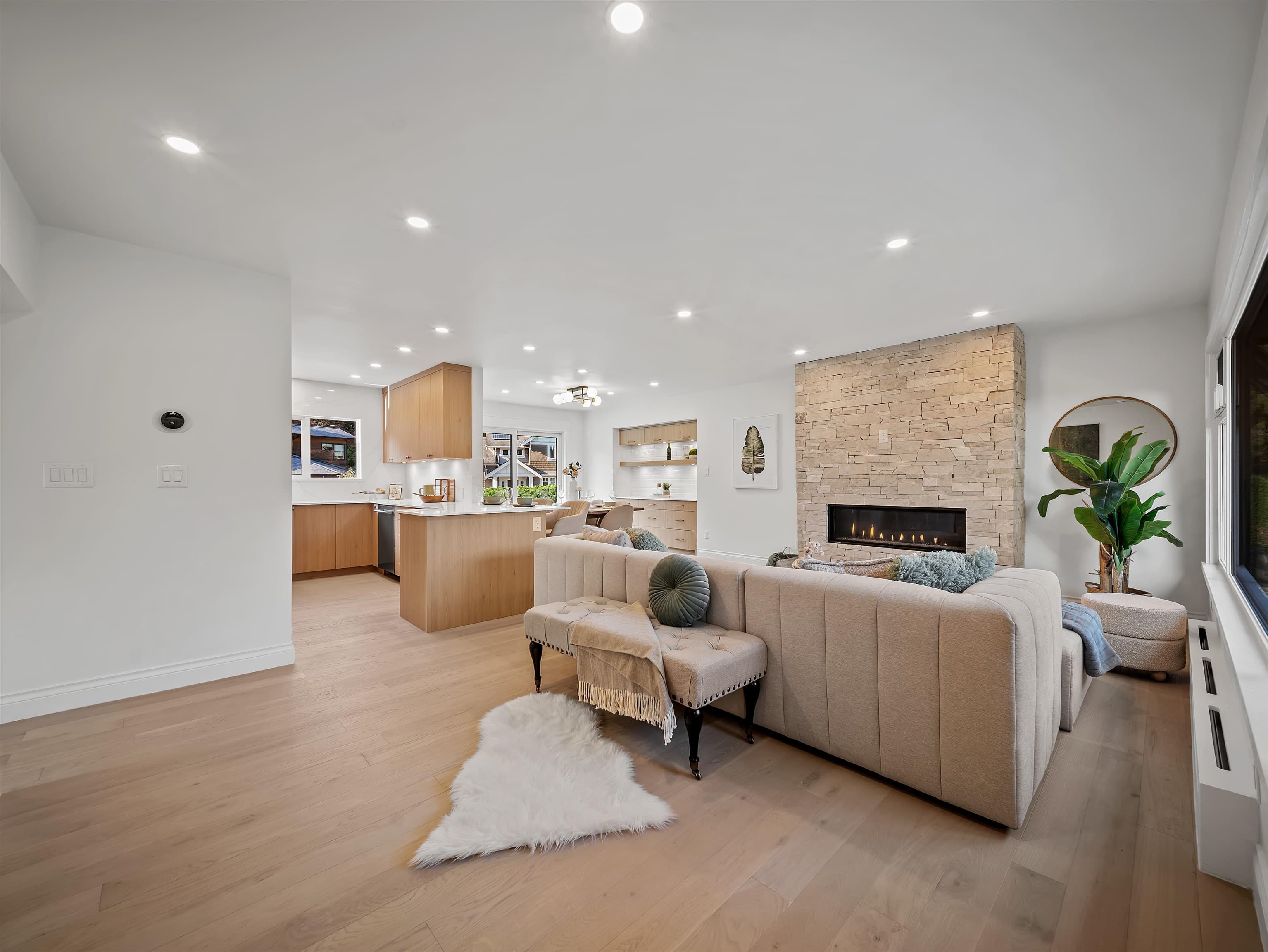 3975 Highland Boulevard, North Vancouver, V7R 2Y7 — photo 3