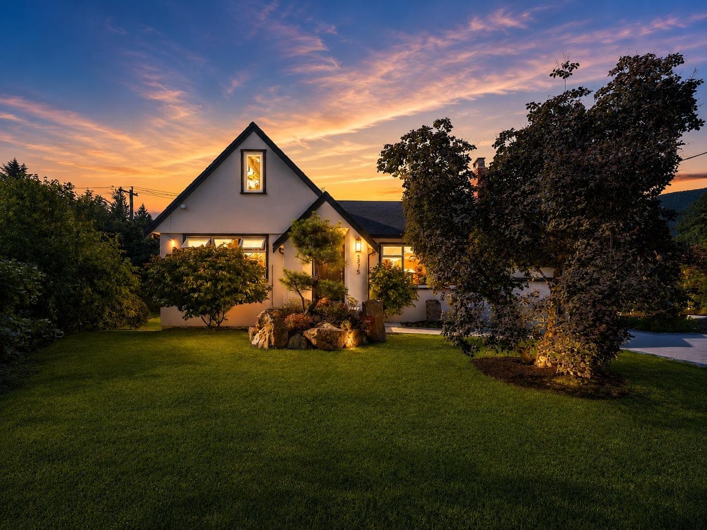 3975 Highland Boulevard, North Vancouver, V7R 2Y7 — photo 1