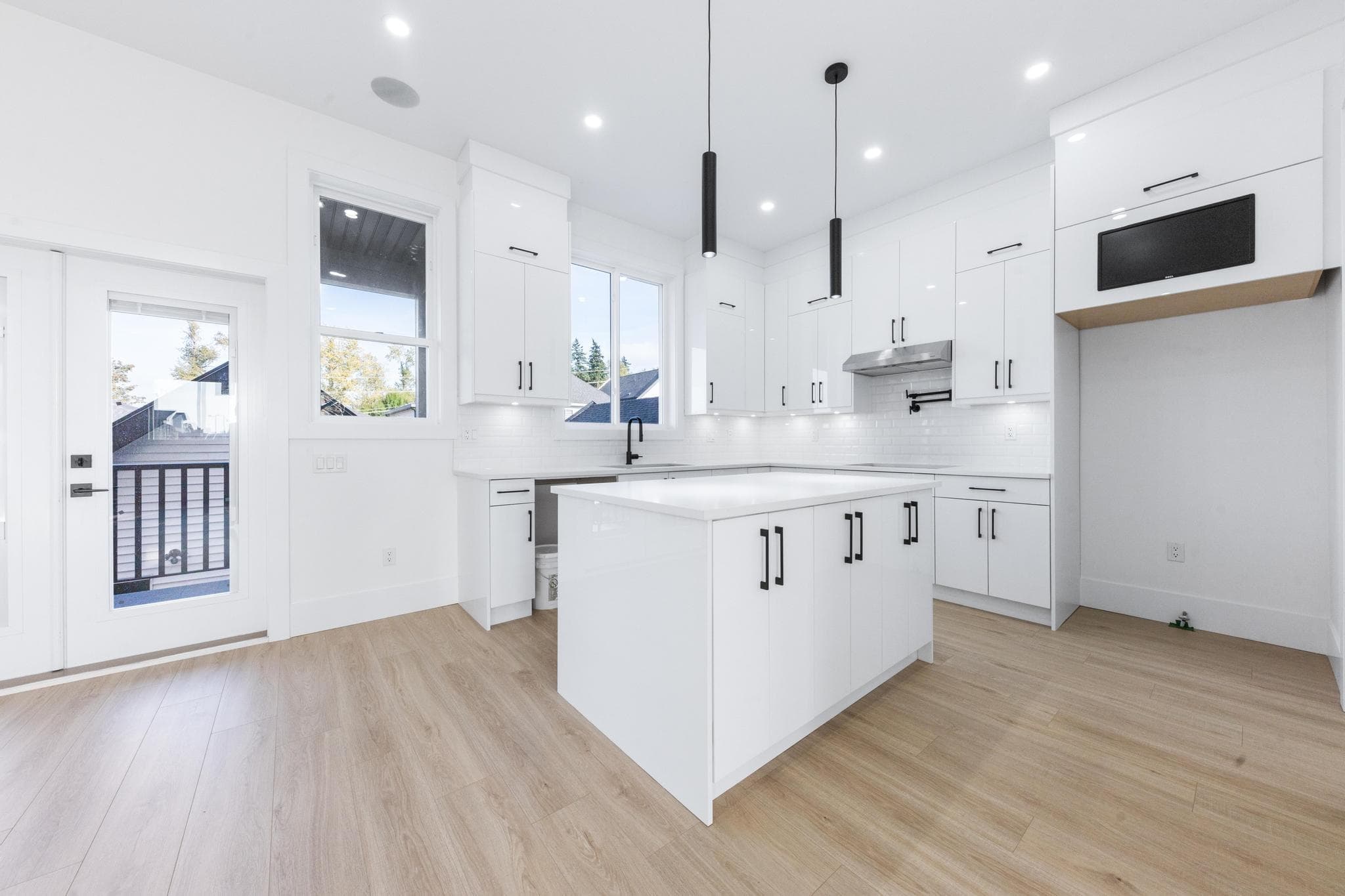 6221 148 Street, Surrey, V3S 3T1 — photo 3