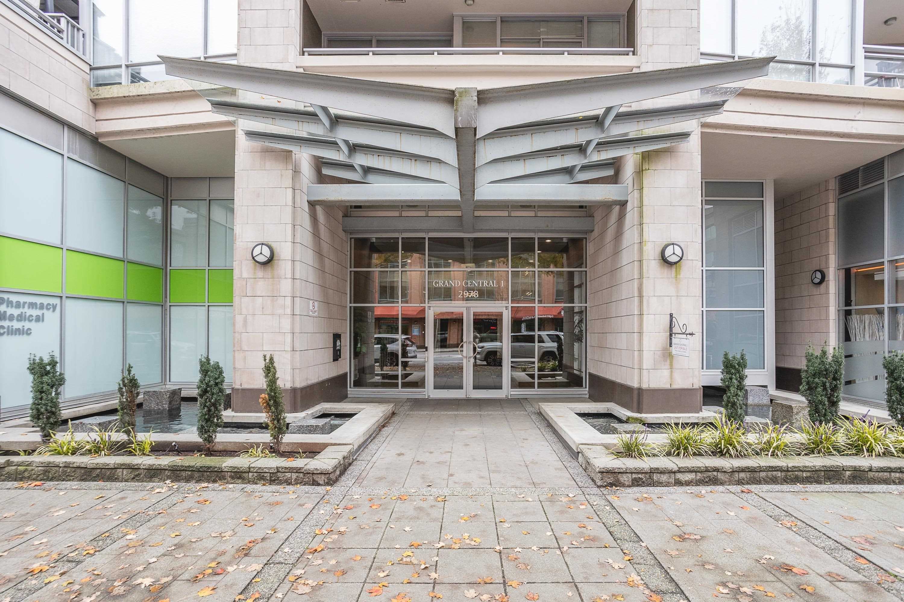 3202 - 2978 Glen Drive, Coquitlam, V3B 0C3 — photo 2