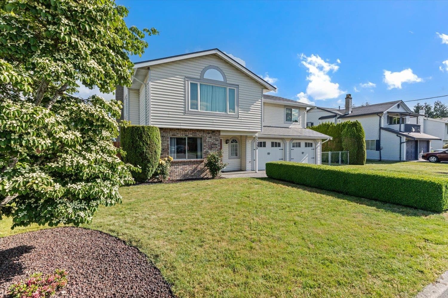 45199 Stevenson Road, Chilliwack, V2R 1L9 — photo 1