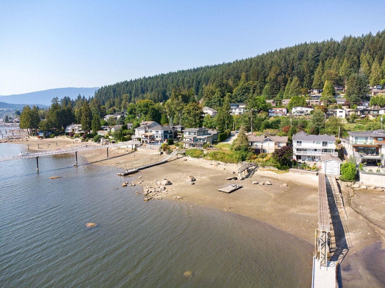 668 Alderside Road, Port Moody, V3H 3A5 — photo 2