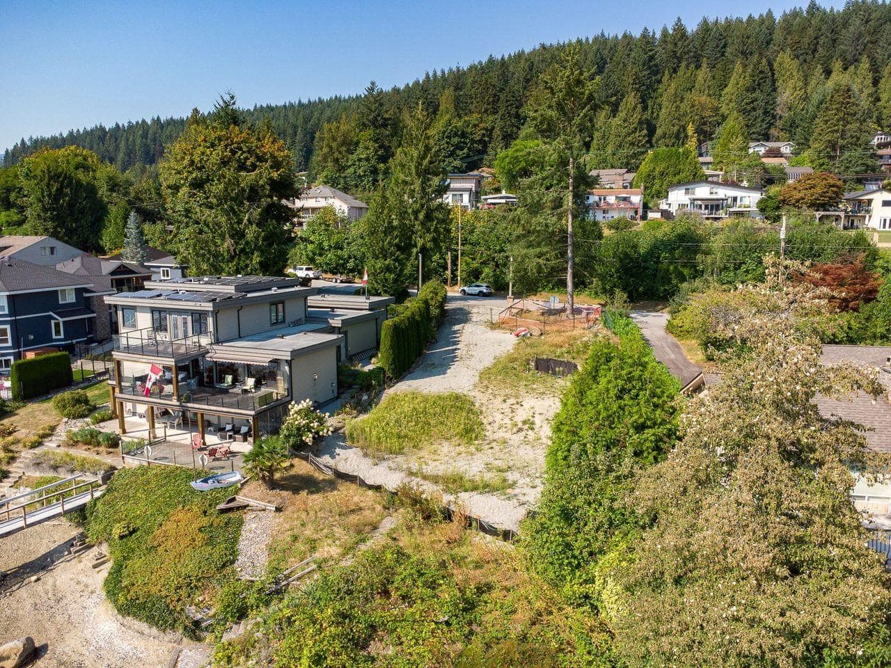 668 Alderside Road, Port Moody, V3H 3A5 — photo 5