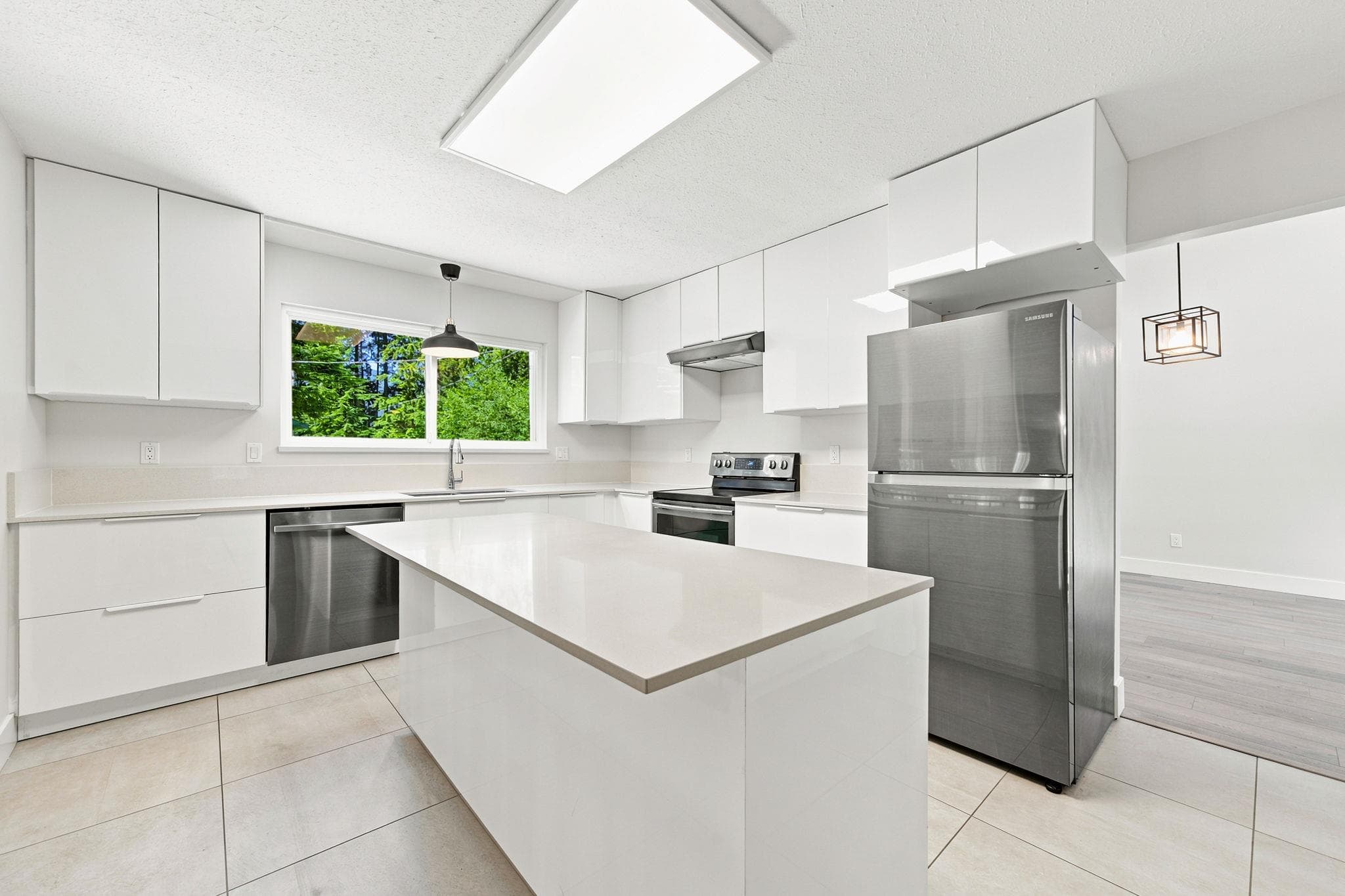 Main - 5553 Nancy Greene Way, North Vancouver, V7R 4R6 — photo 5