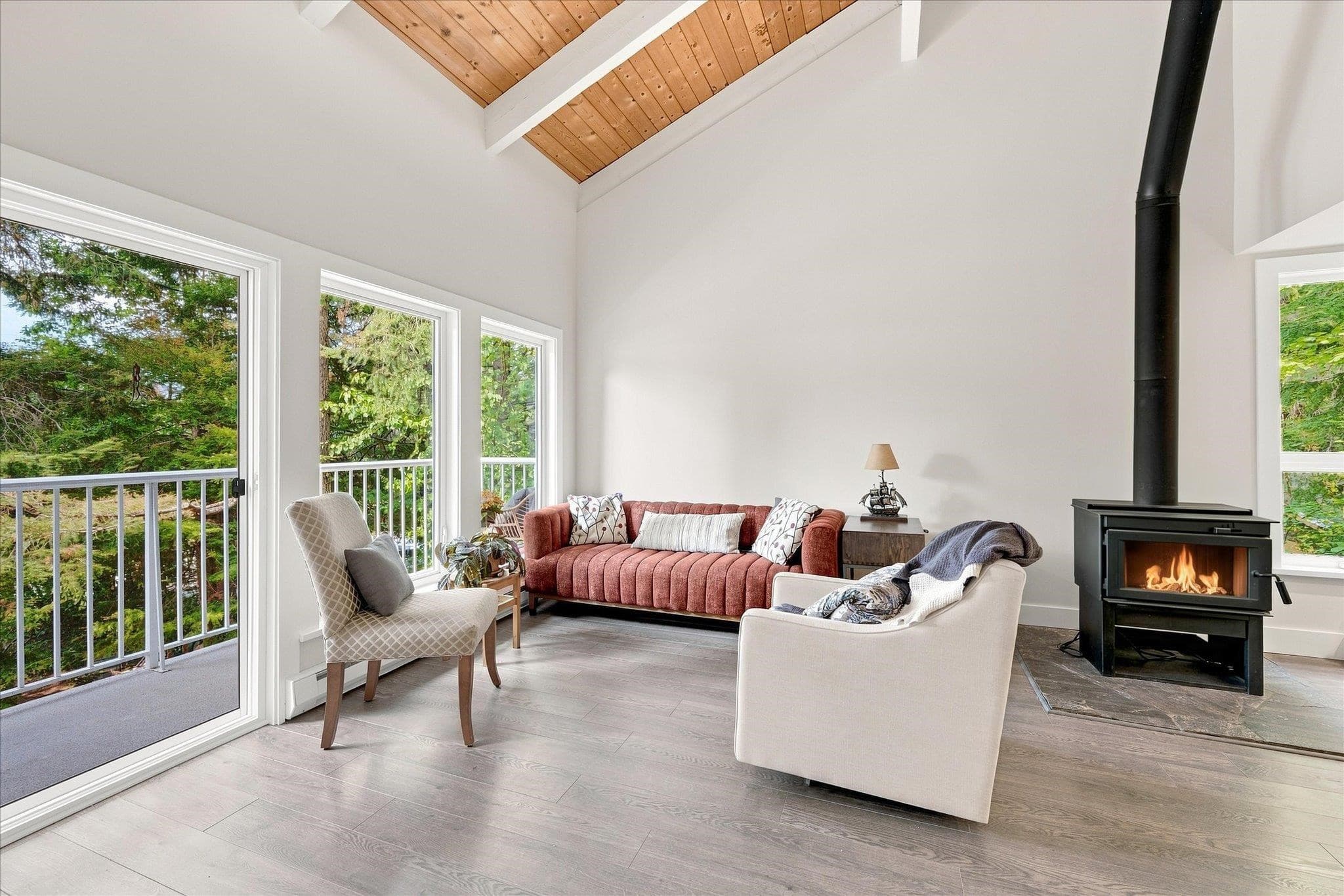 3015 Alpine Crescent, Whistler, V8E 0B8 — photo 4