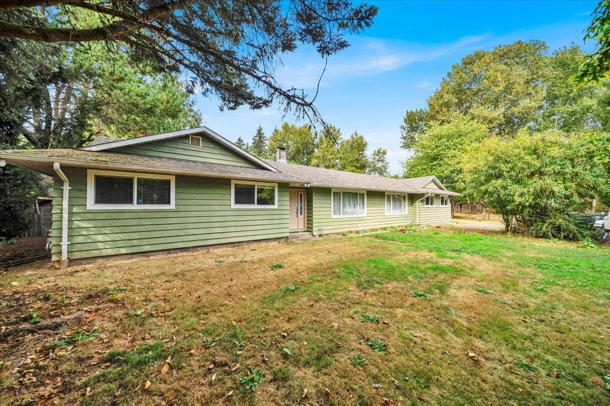 23179 16 Avenue, Langley, V2Z 1K7 — photo 1