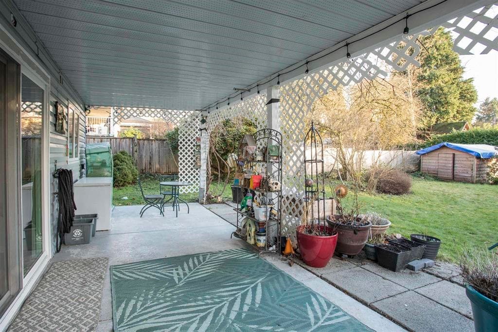 9890 Lyndhurst Street, Burnaby, V3J 1G1 — photo 2