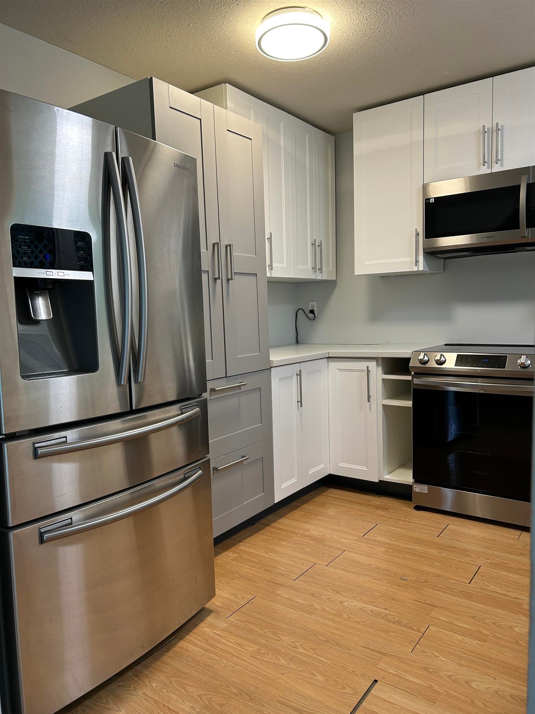 9890 Lyndhurst Street, Burnaby, V3J 1G1 — photo 4