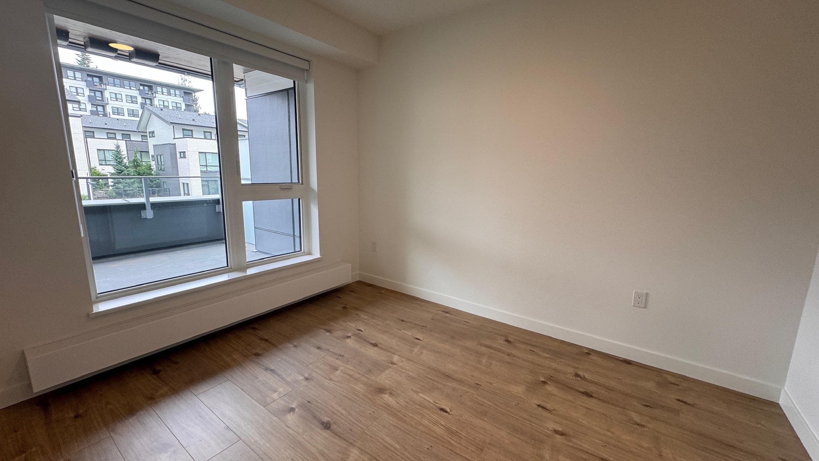 3xx - 9688 University Crescent, Burnaby, V5A 0H5 — photo 4