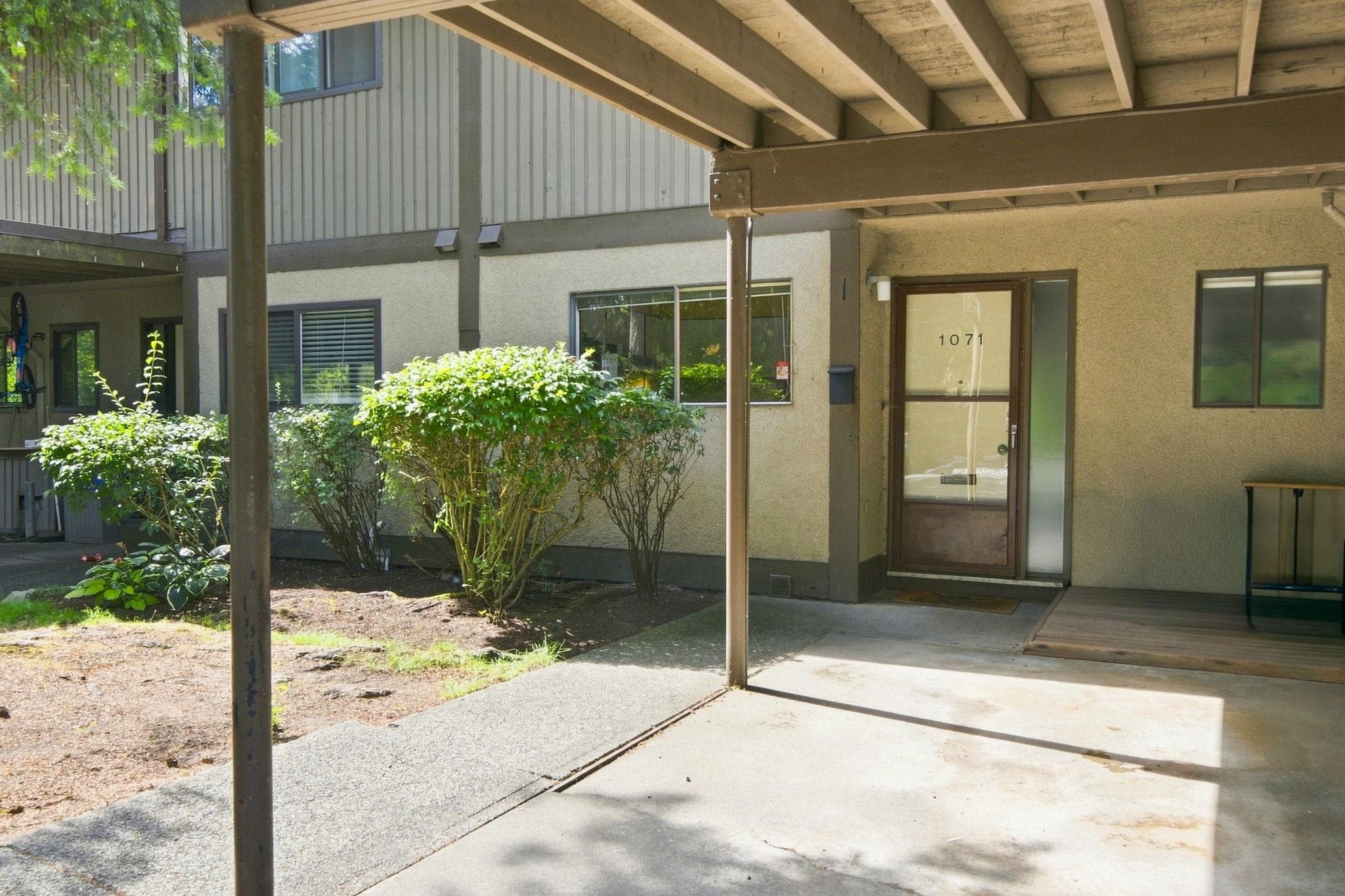 1071 Lillooet Road, North Vancouver, V7J 3H7 — photo 2