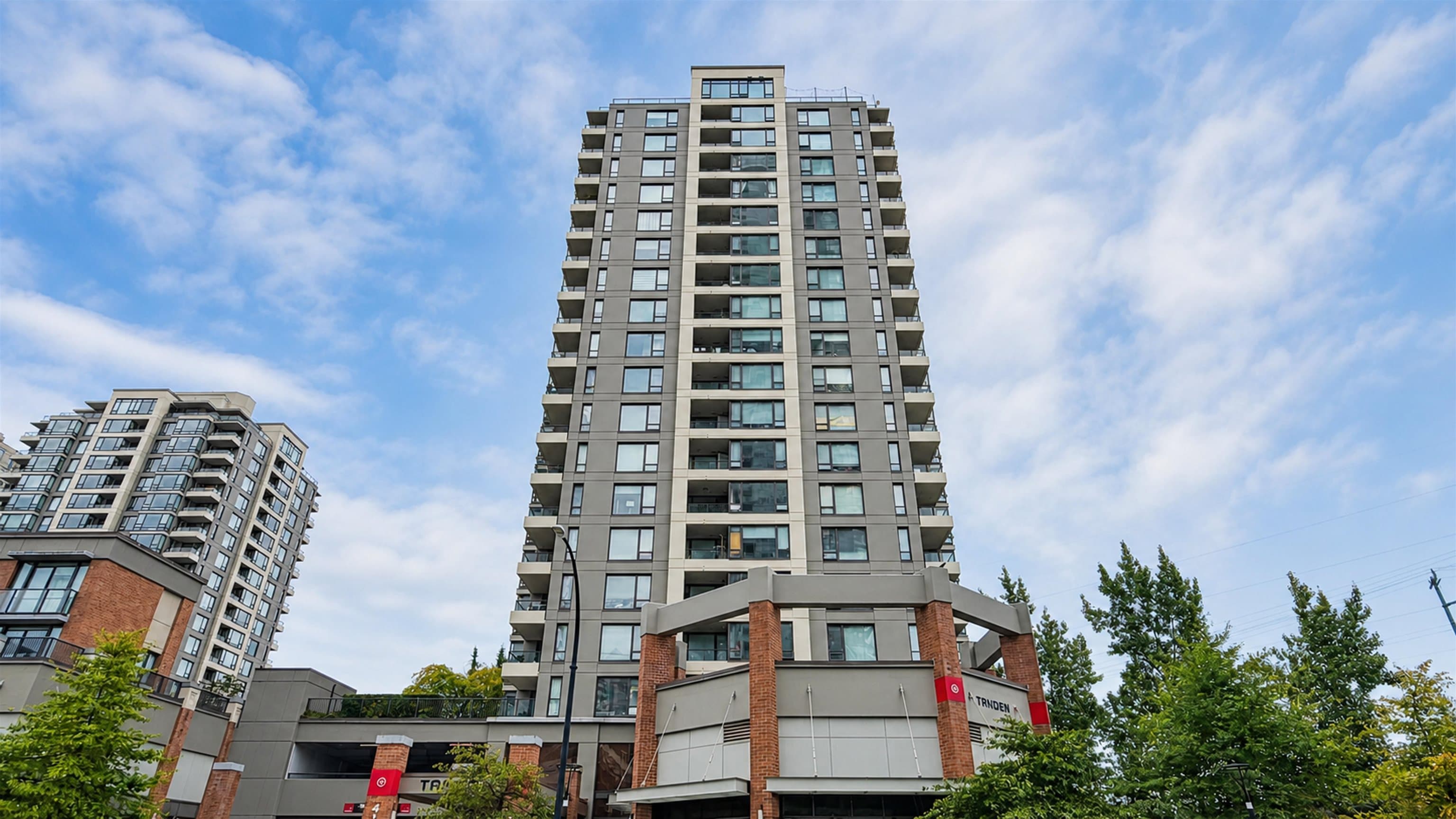 1607 - 4118 Dawson Street, Burnaby, V5Y 0L7 — photo 1