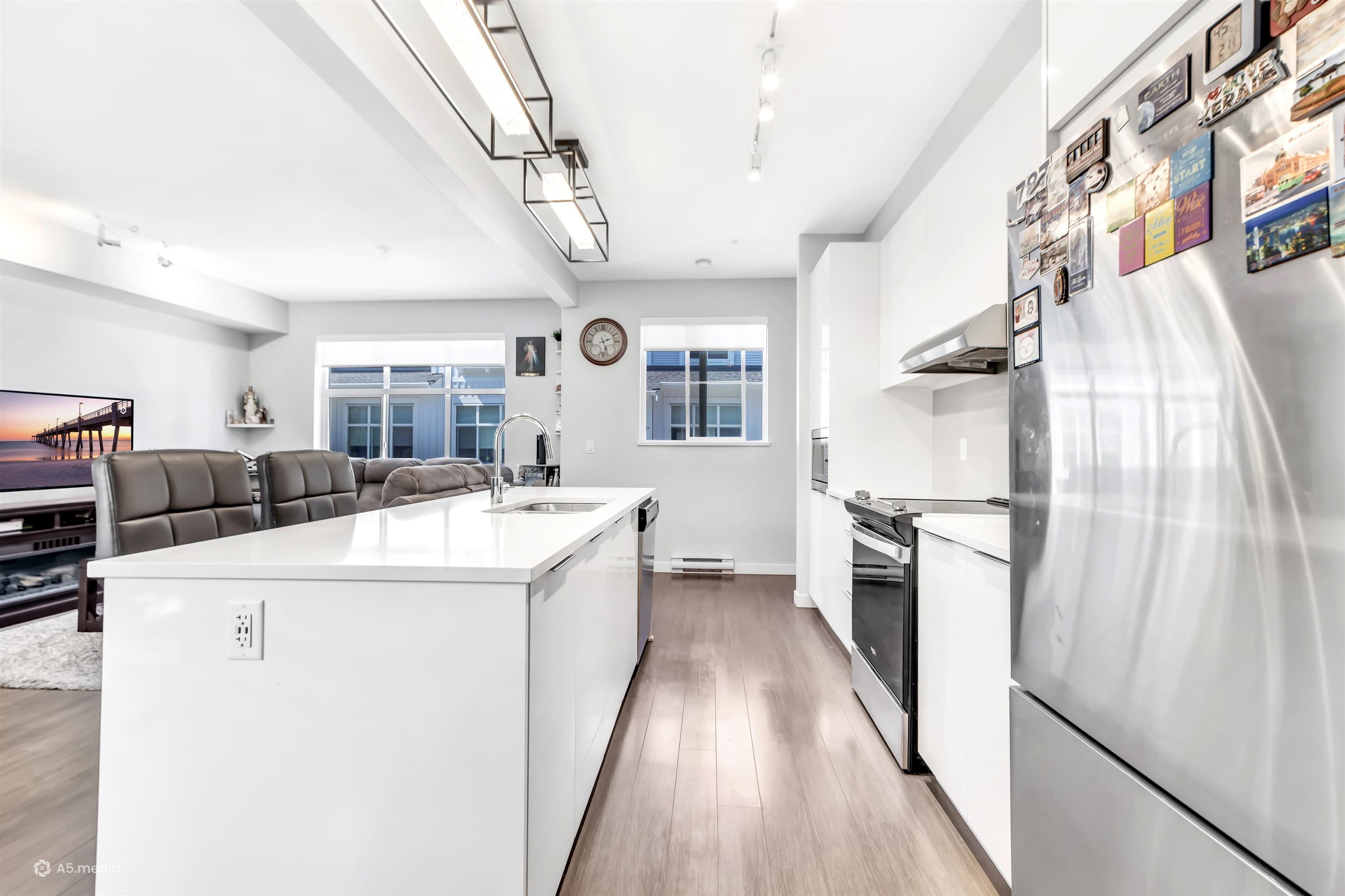1038 - 11280 Pazarena Place, Maple Ridge, V2X 9H8 — photo 3