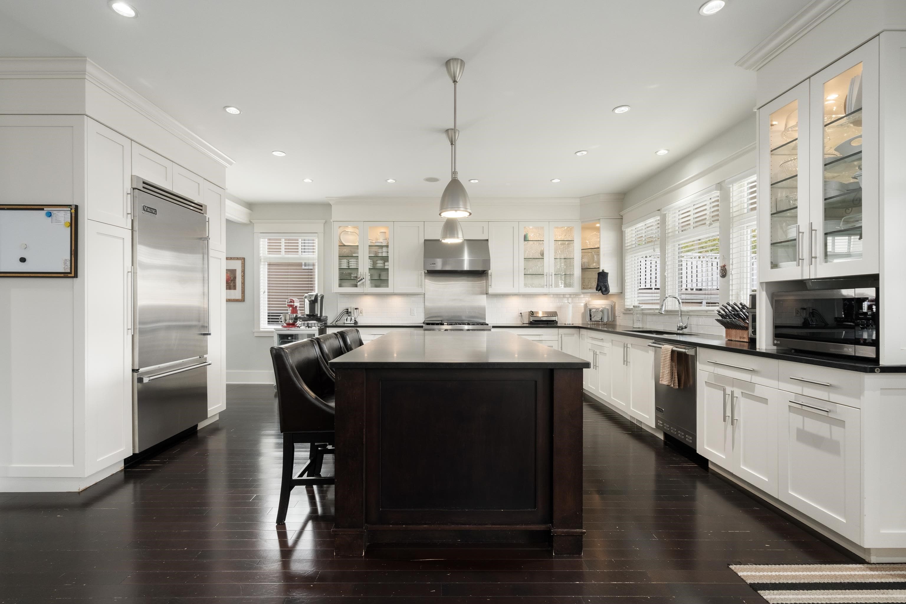 3955 Dundas Street, Burnaby, V5C 1A6 — photo 3