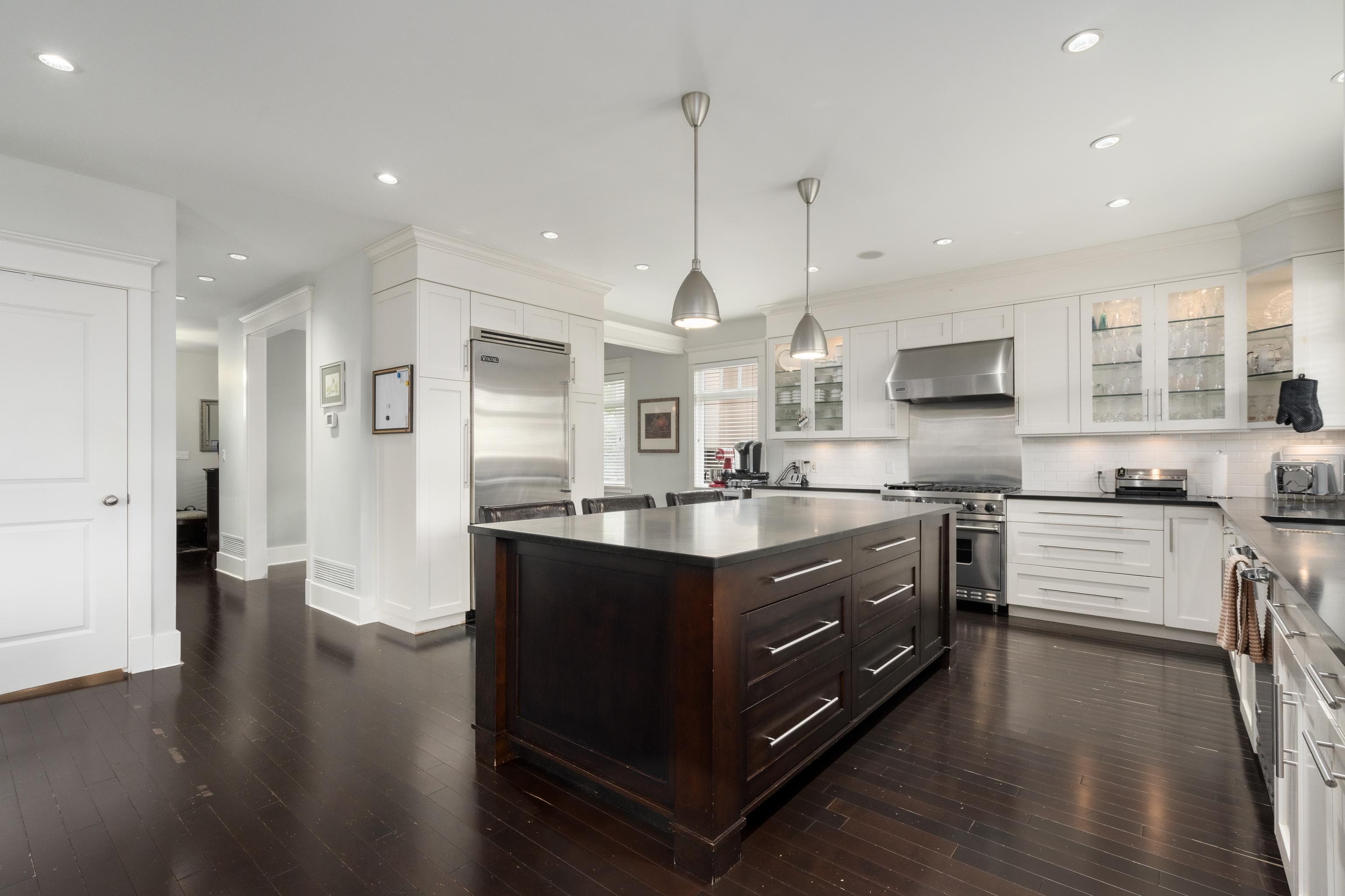 3955 Dundas Street, Burnaby, V5C 1A6 — photo 4