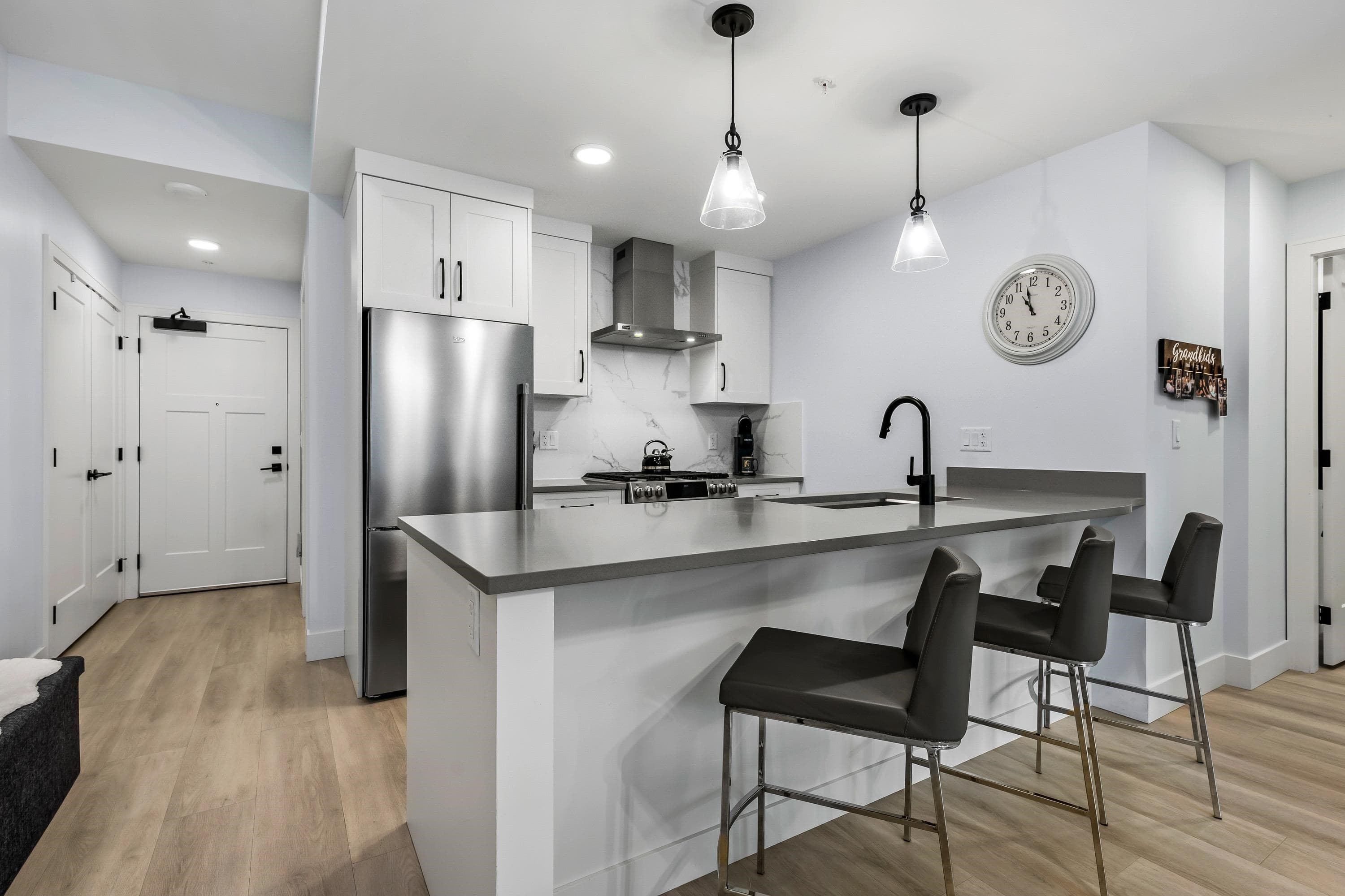 608 - 120 Esplanade Avenue, Harrison Hot Springs, V0M 1K0 — photo 3
