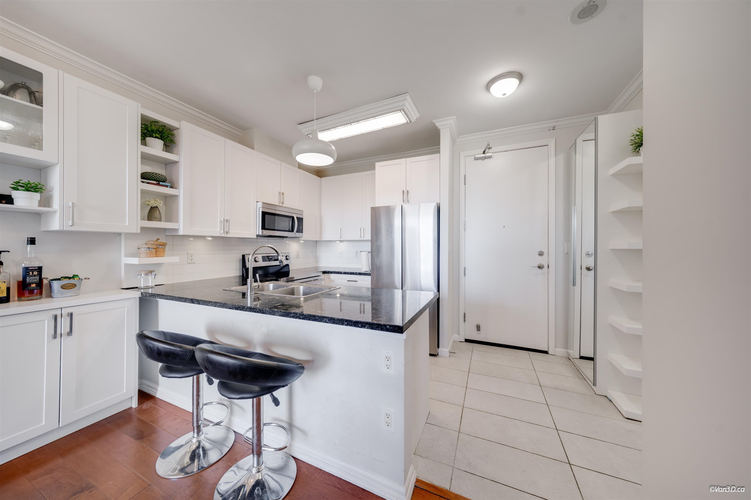 1603 - 6833 Station Hill Drive, Burnaby, V3N 5E1 — photo 3