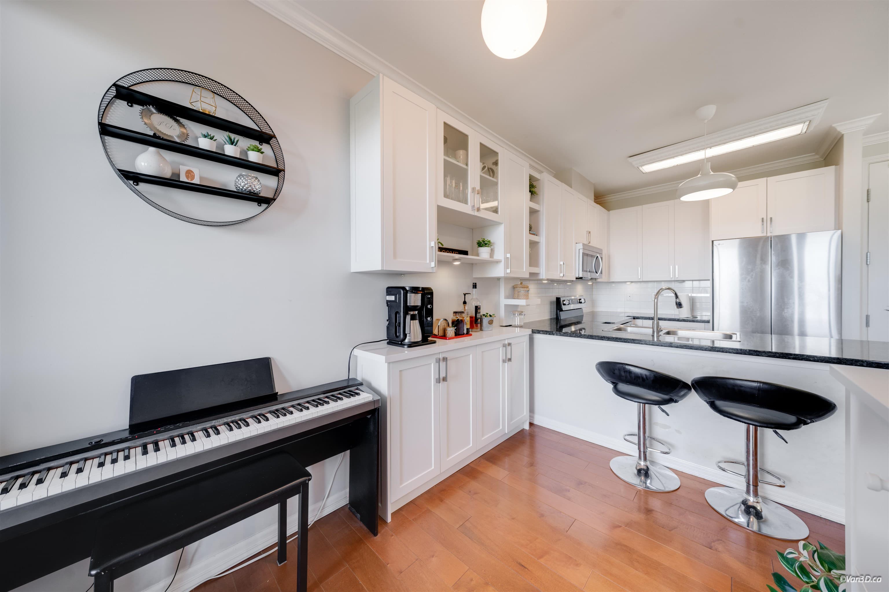 1603 - 6833 Station Hill Drive, Burnaby, V3N 5E1 — photo 4