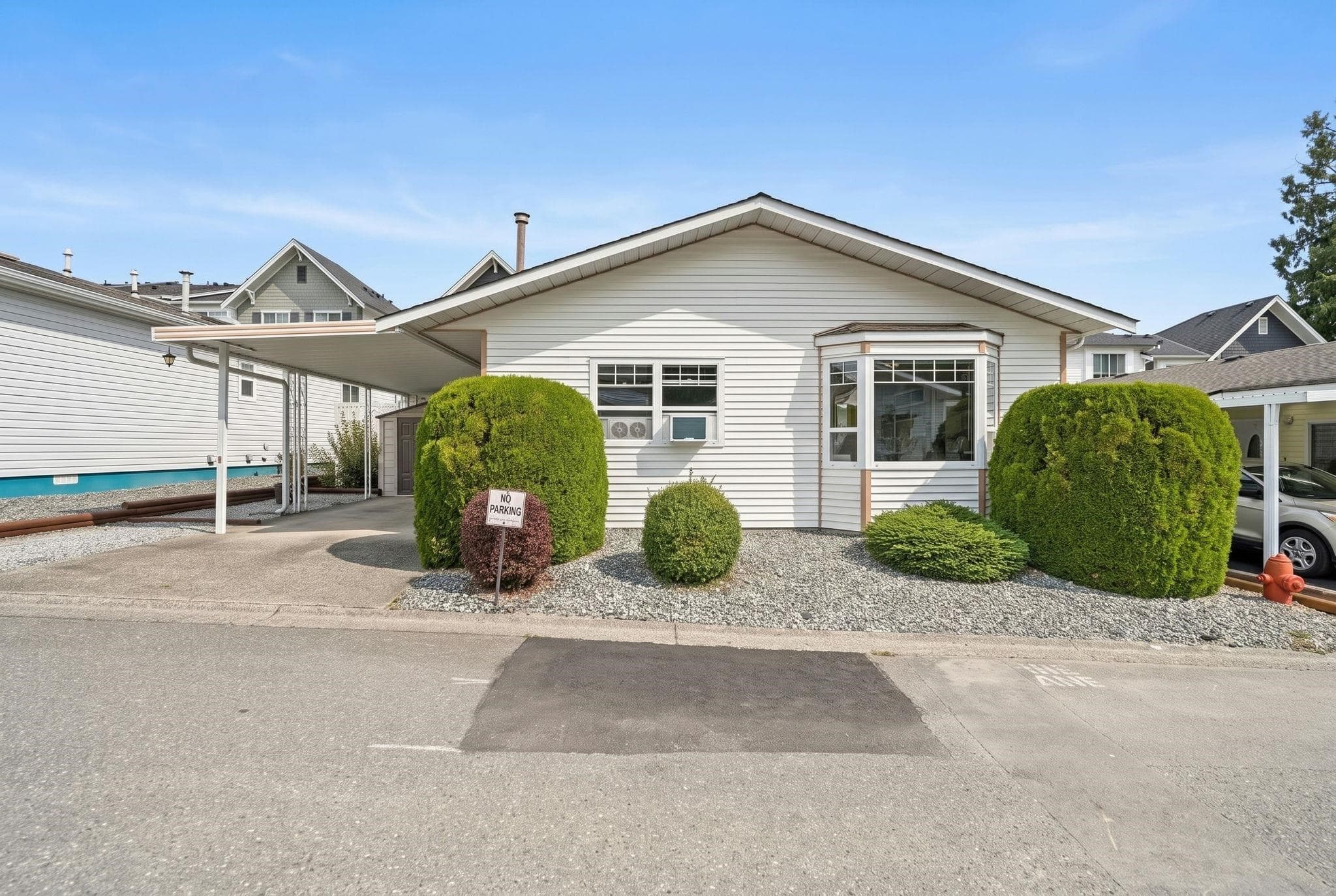 6 - 8078 King George Boulevard, Surrey, V3W 5B5 — photo 3