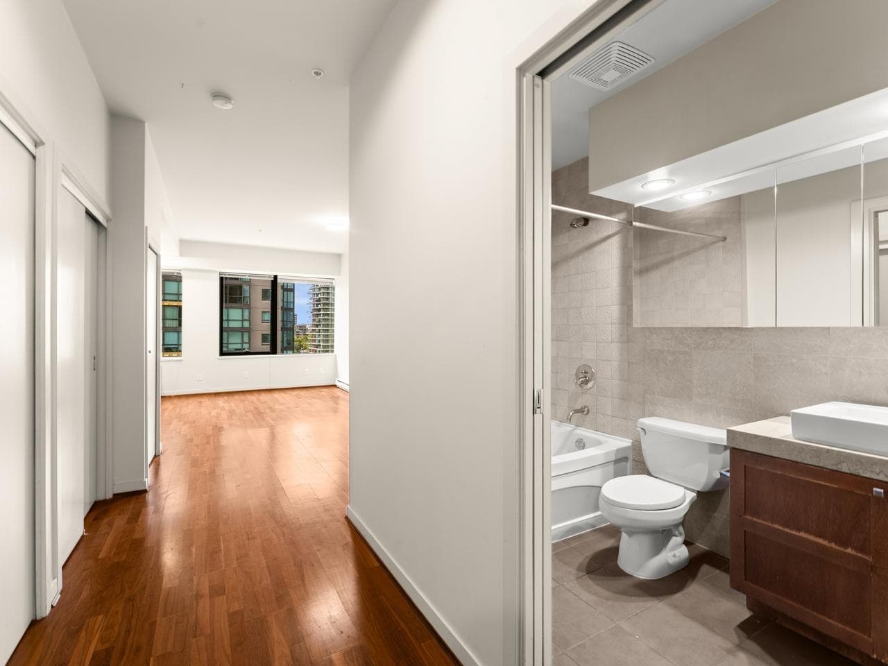1113 - 1333 Georgia Street, Vancouver, V6E 4V3 — photo 5