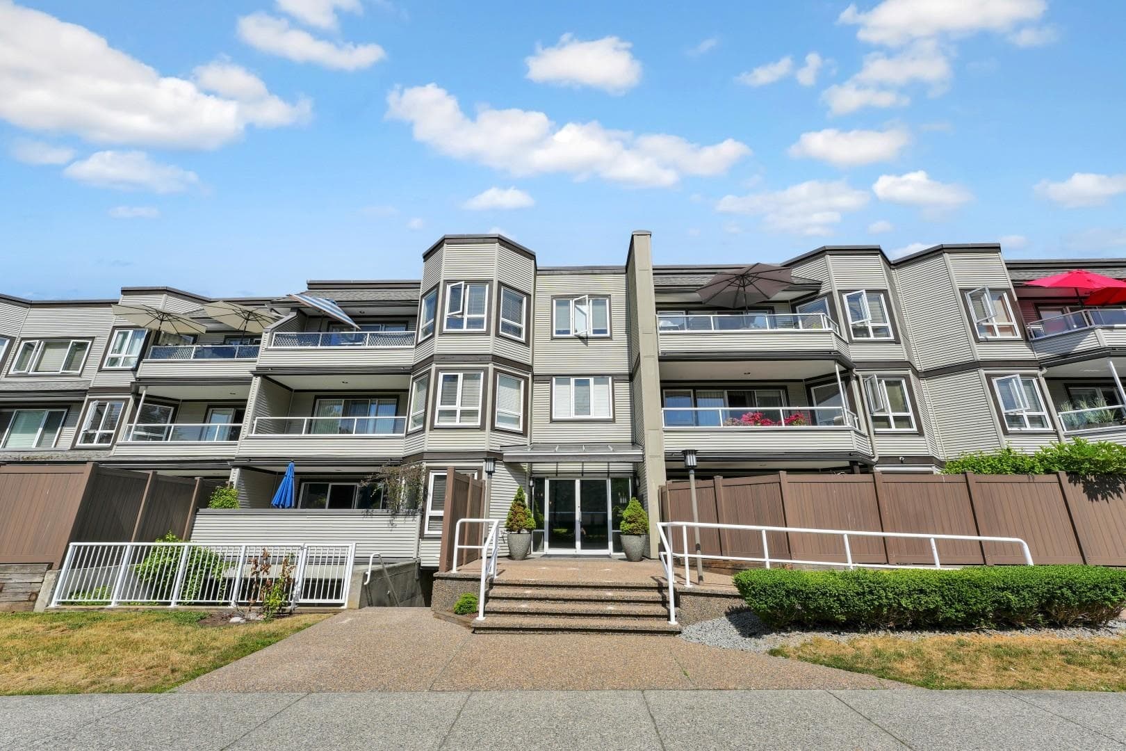 111 - 1840 E Southmere Crescent, Surrey, V4A 9C5 — photo 1