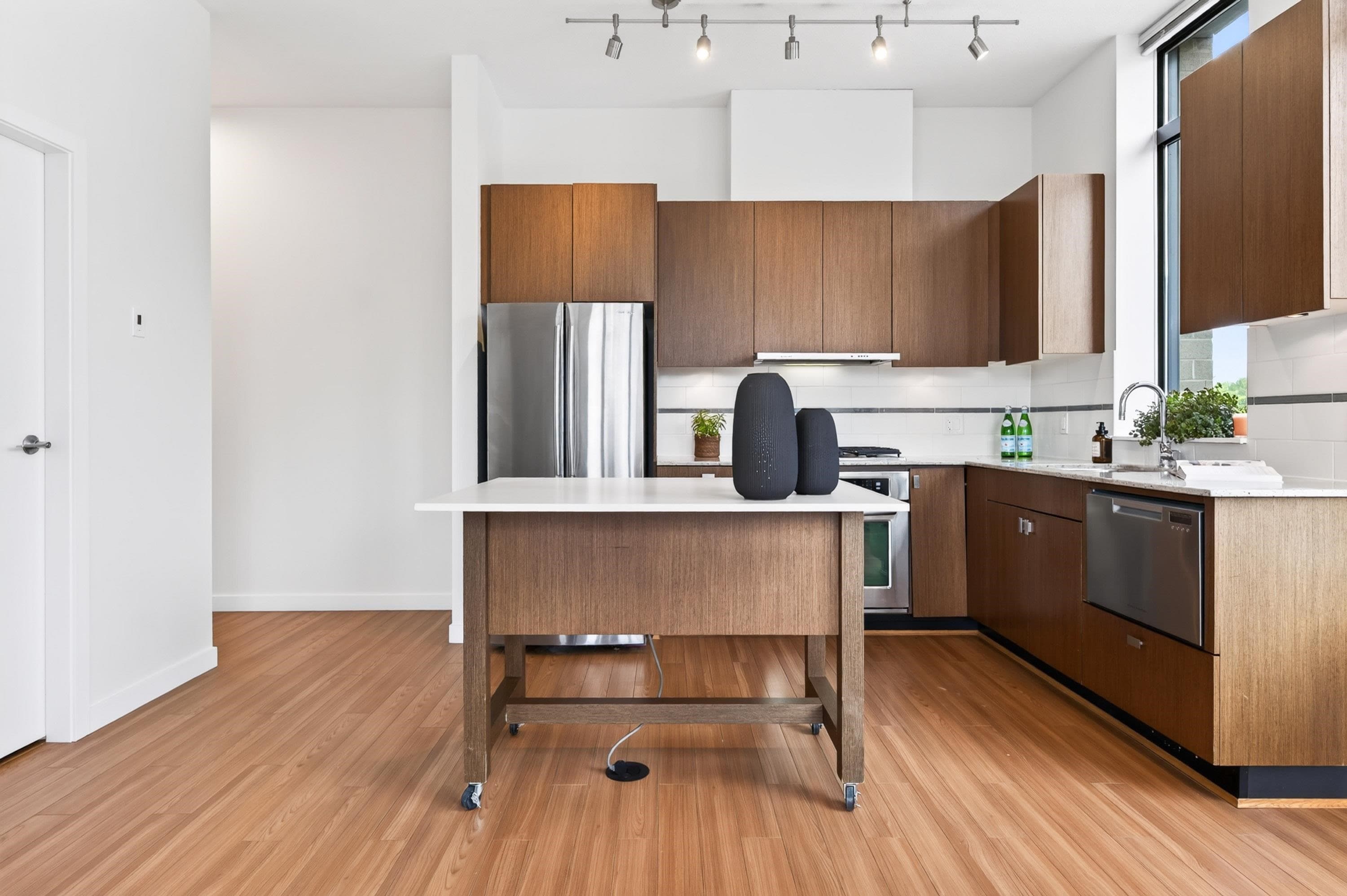 501 - 121 Brew Street, Port Moody, V3H 0E2 — photo 3