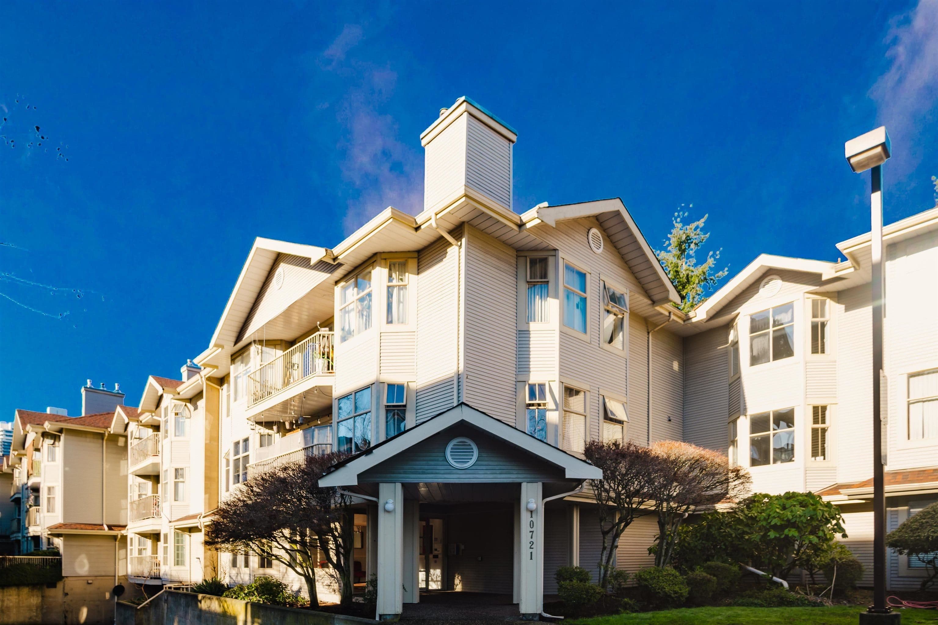 204 - 10721 139 Street, Surrey, V3T 4L8 — photo 1