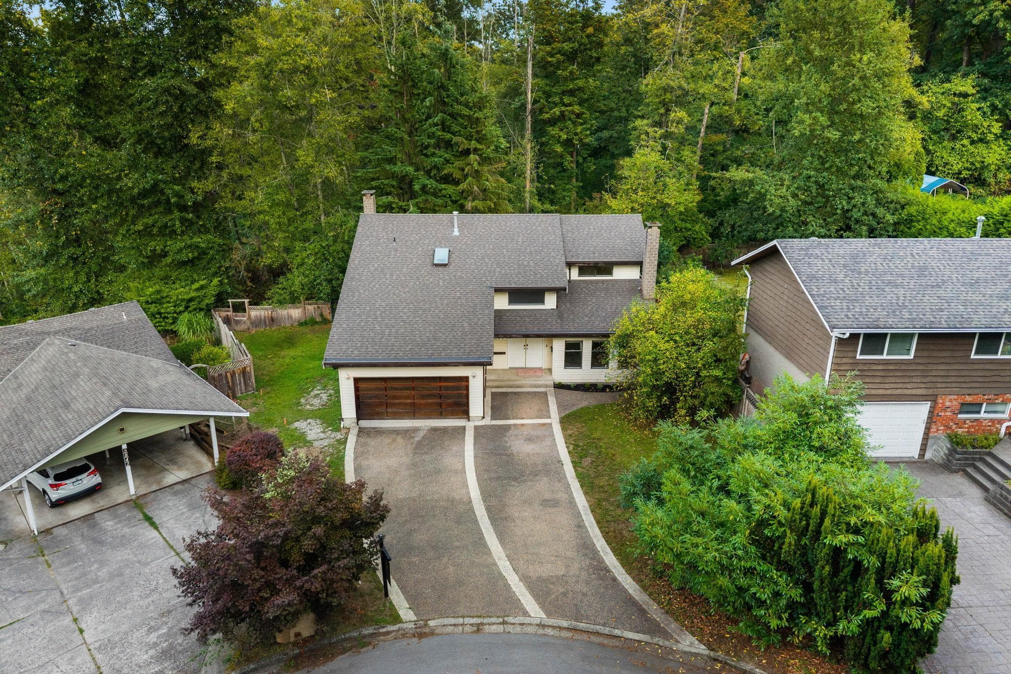 5858 Baffin Place, Burnaby, V5H 3S8 — photo 2