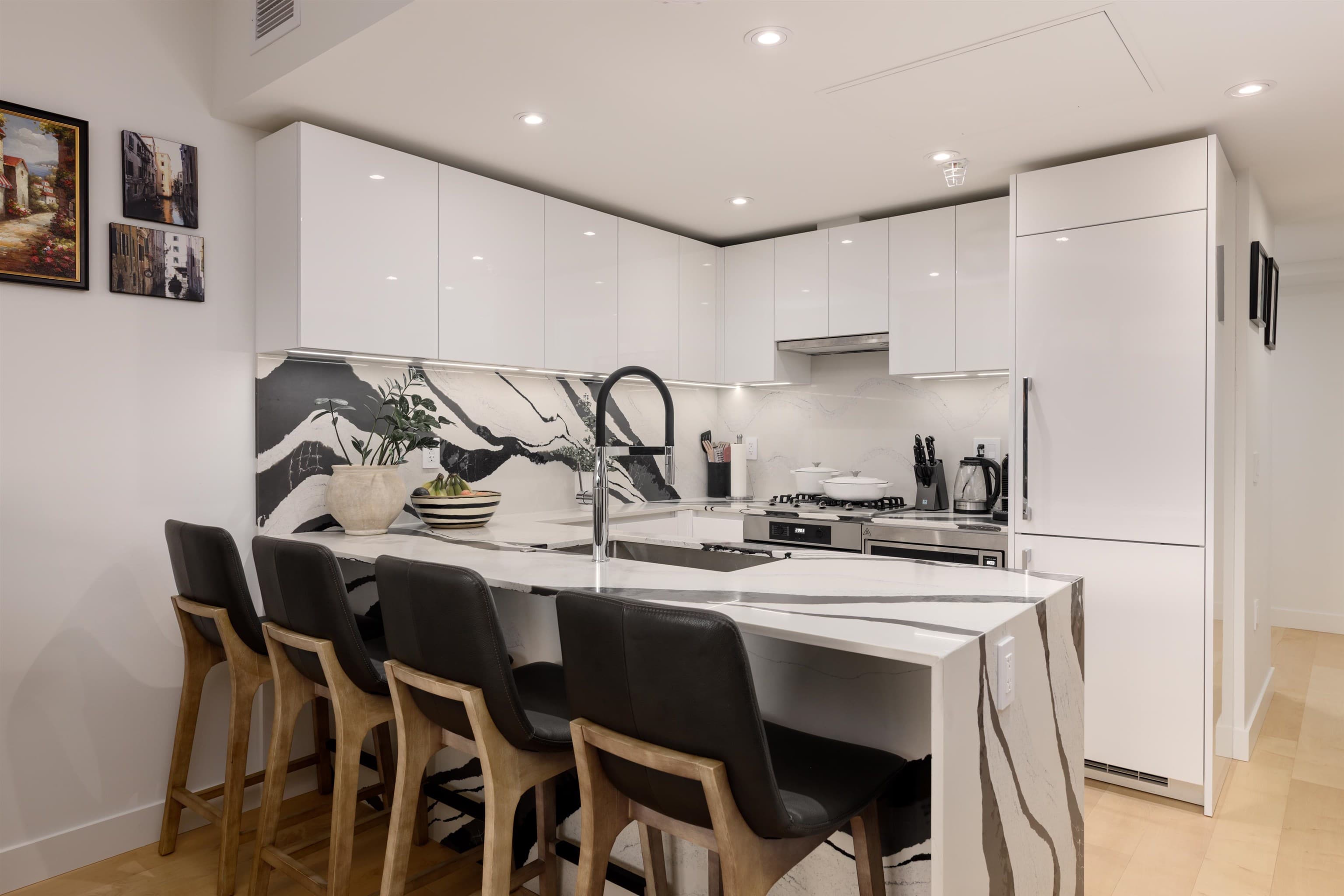 1005 - 135 E 13th Street, North Vancouver, V7L 0J8 — photo 3