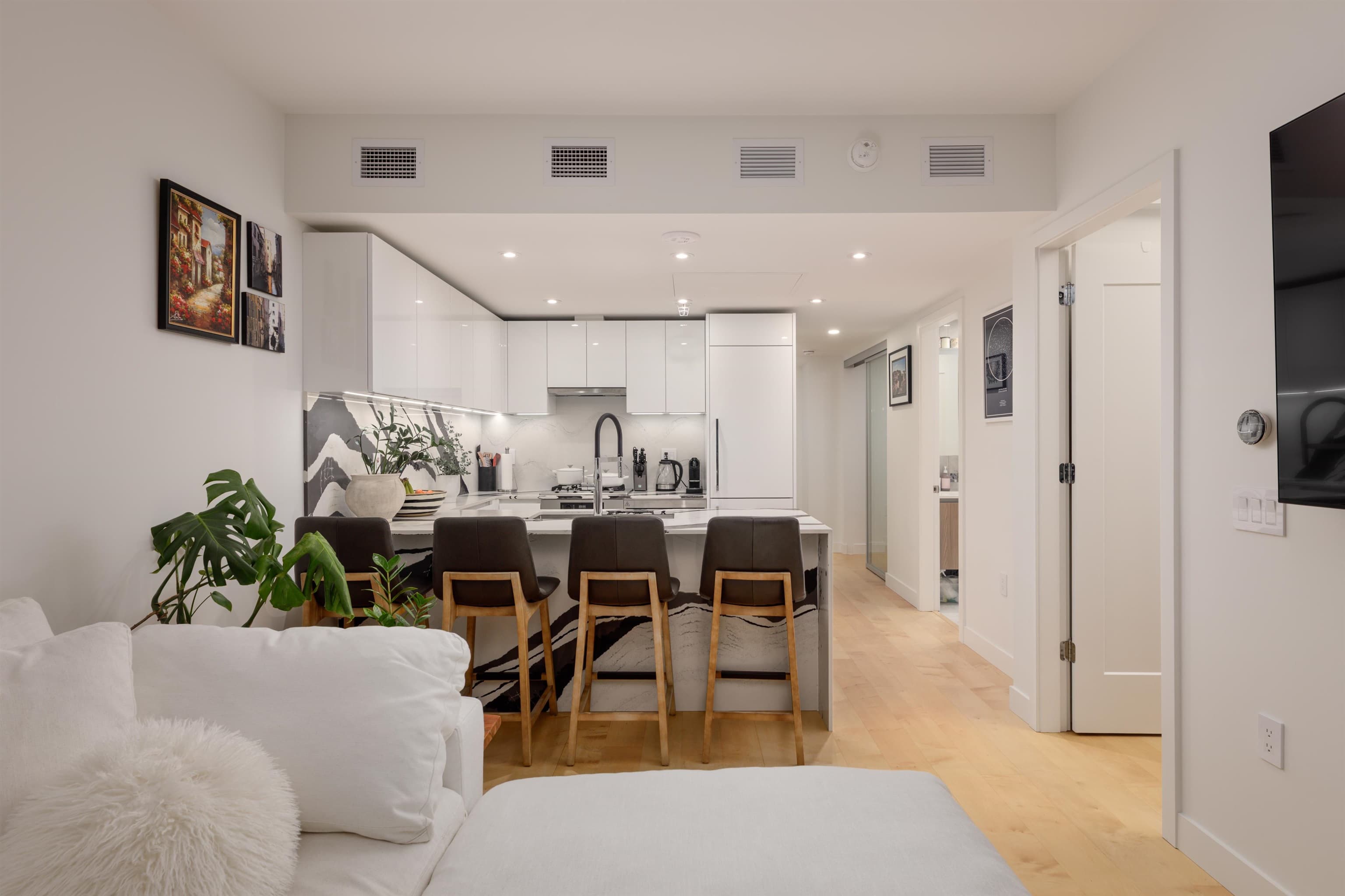 1005 - 135 E 13th Street, North Vancouver, V7L 0J8 — photo 5