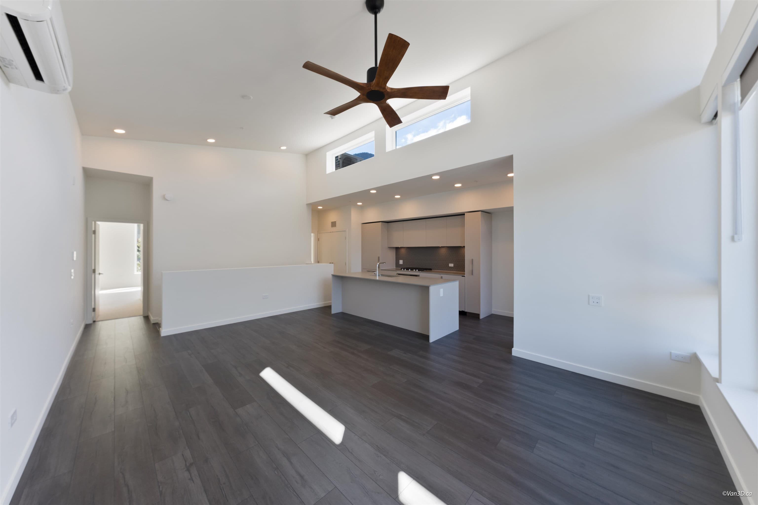 208 - 1502 Scott Crescent, Squamish, V8B 1G4 — photo 4
