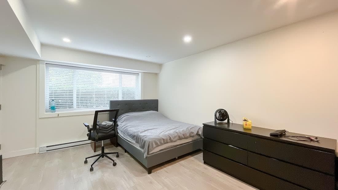 Ground Level - 320 E 57th Avenue, Vancouver, V5X 1S7 — photo 5