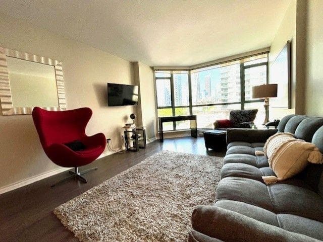 888 Hamilton Street, Vancouver, V6B 5W4 — photo 2