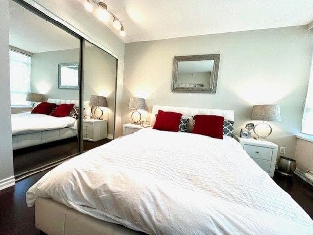 888 Hamilton Street, Vancouver, V6B 5W4 — photo 4