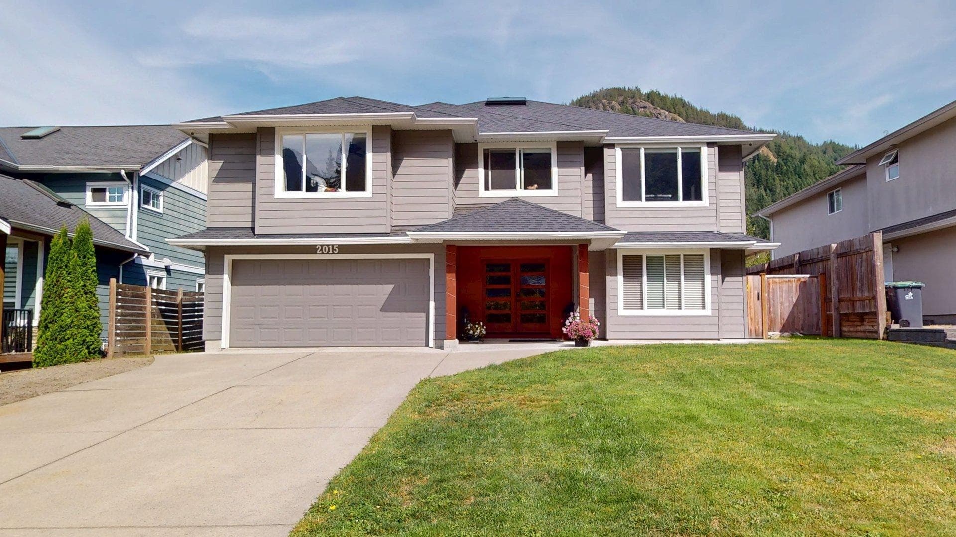 2015 Balsam Way, Squamish, V8B 0W1 — photo 1