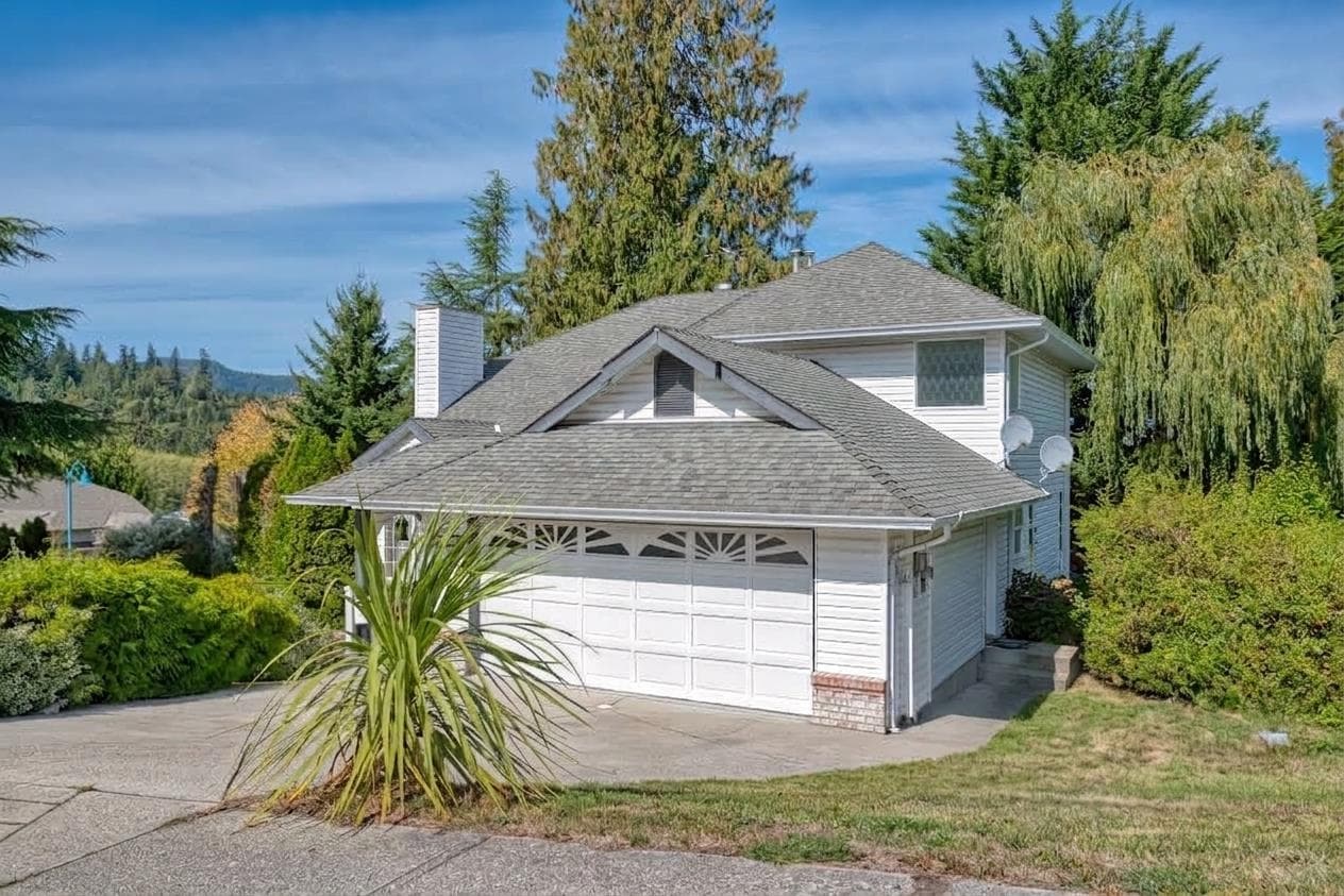 5818 Trail Avenue, Sechelt, V7Z 0L9 — photo 4