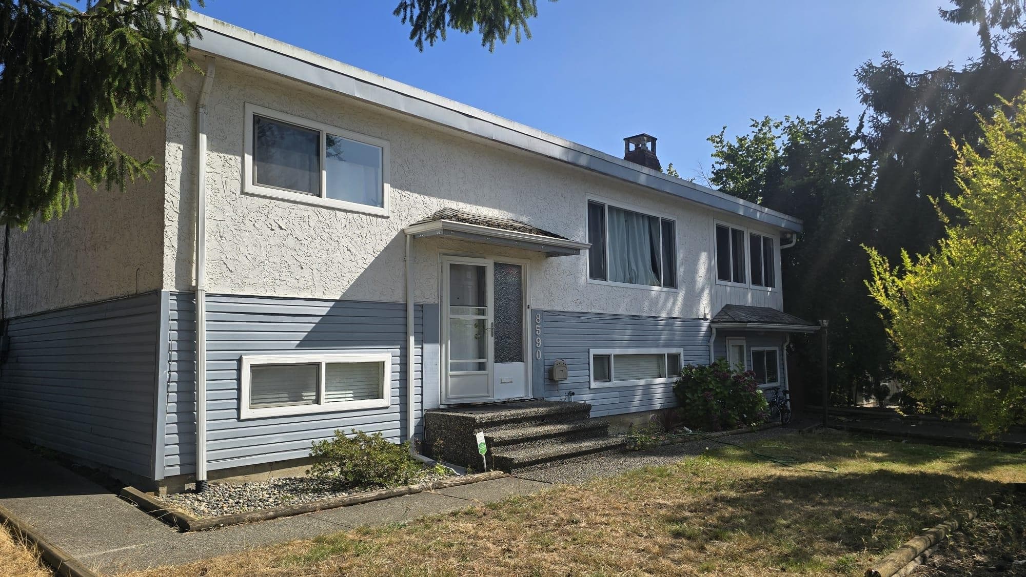 8590 151a Street, Surrey, V3S 3J9 — photo 1
