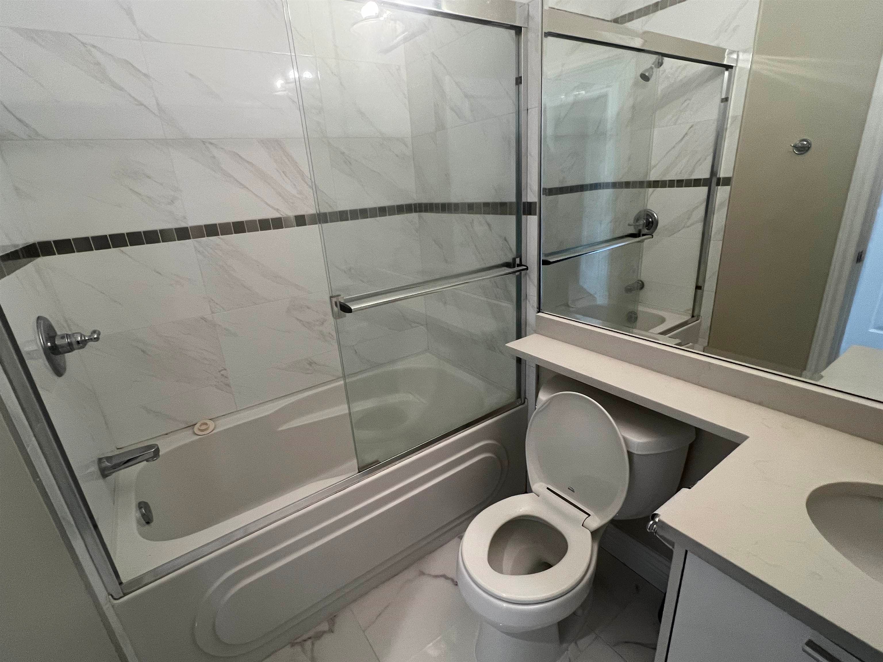 MF - 8006 Cartier Street, Vancouver, V6P 4T5 — photo 3